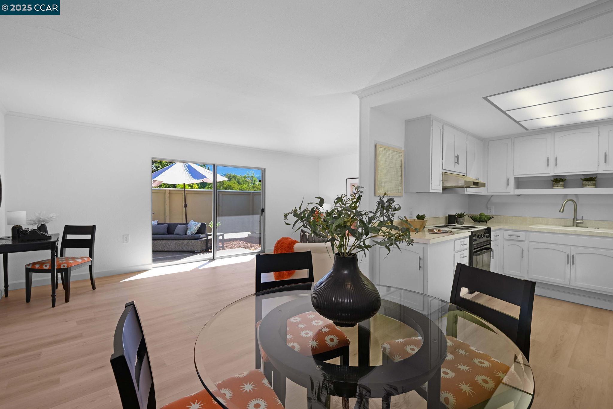 Detail Gallery Image 16 of 37 For 2251 Tice Creek Dr #2,  Walnut Creek,  CA 94595 - 1 Beds | 1 Baths