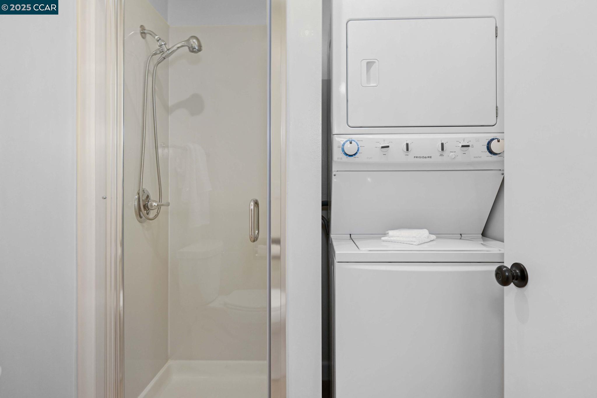 Detail Gallery Image 19 of 37 For 2251 Tice Creek Dr #2,  Walnut Creek,  CA 94595 - 1 Beds | 1 Baths