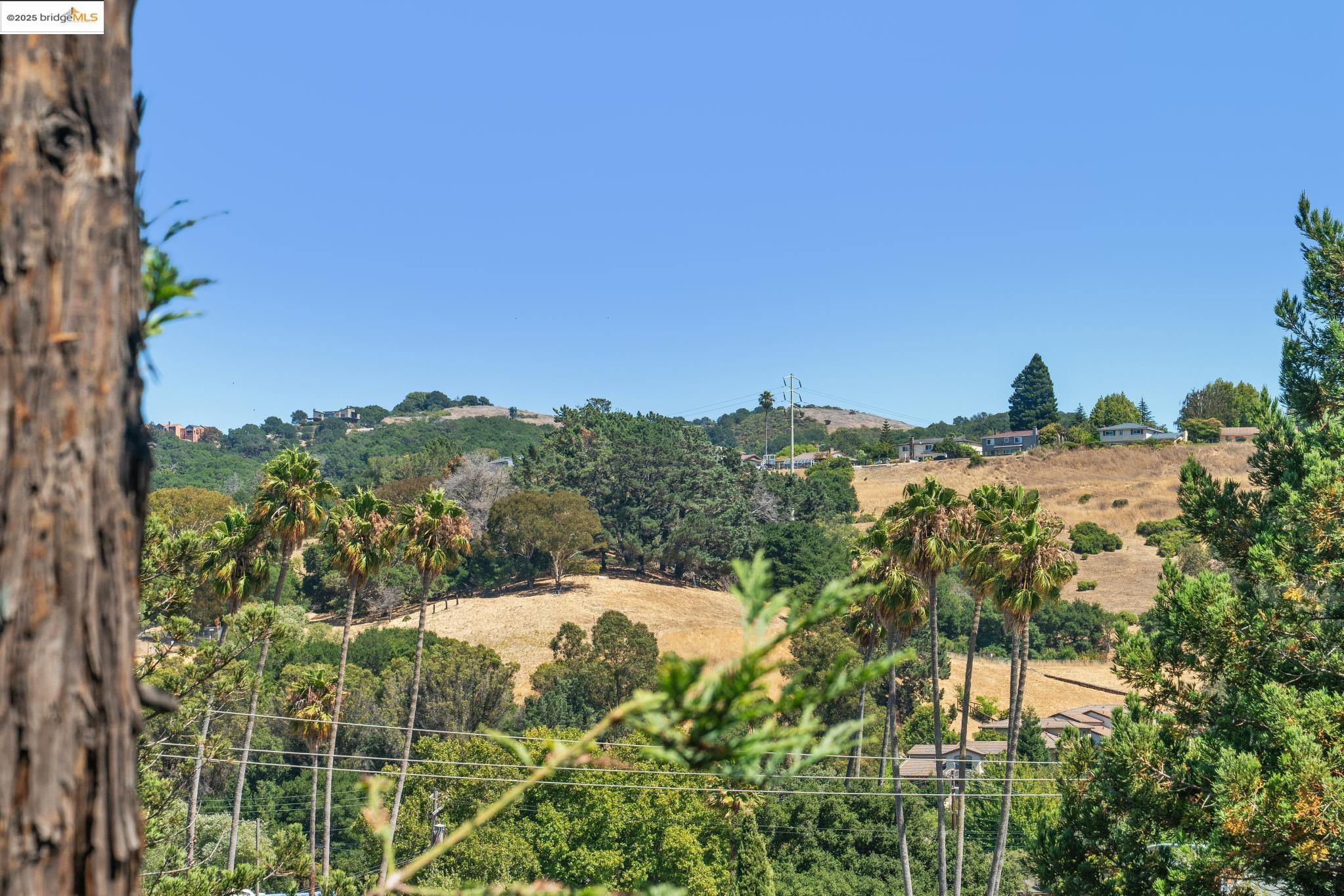 Detail Gallery Image 15 of 37 For 5400 Valley View Rd, El Sobrante,  CA 94803 - 3 Beds | 2/1 Baths