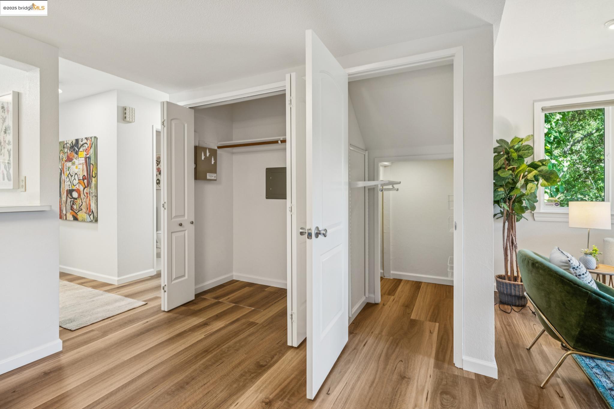 Detail Gallery Image 27 of 37 For 5400 Valley View Rd, El Sobrante,  CA 94803 - 3 Beds | 2/1 Baths