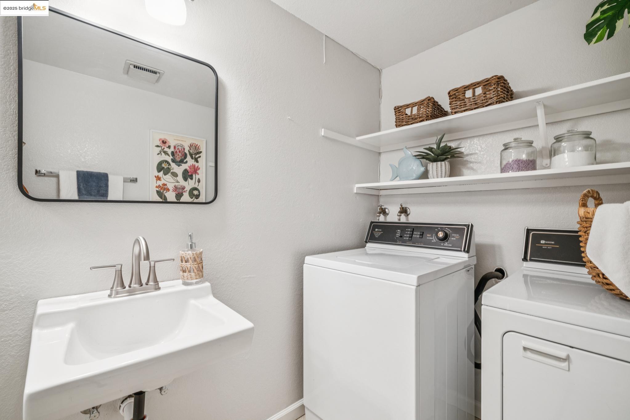 Detail Gallery Image 29 of 37 For 5400 Valley View Rd, El Sobrante,  CA 94803 - 3 Beds | 2/1 Baths