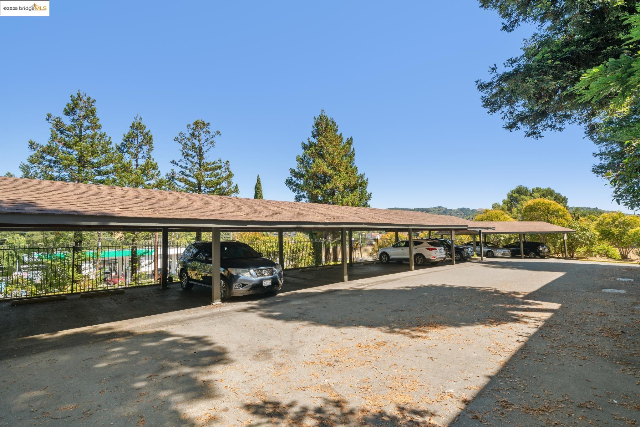 Detail Gallery Image 33 of 37 For 5400 Valley View Rd, El Sobrante,  CA 94803 - 3 Beds | 2/1 Baths