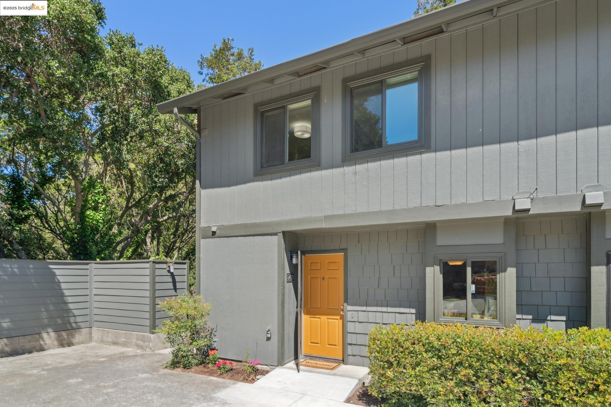 Detail Gallery Image 36 of 37 For 5400 Valley View Rd, El Sobrante,  CA 94803 - 3 Beds | 2/1 Baths