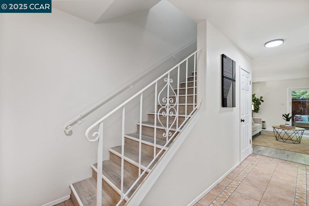 Detail Gallery Image 14 of 28 For 1470 Creekside Dr. #17,  Walnut Creek,  CA 94596-5576 - 2 Beds | 1/1 Baths