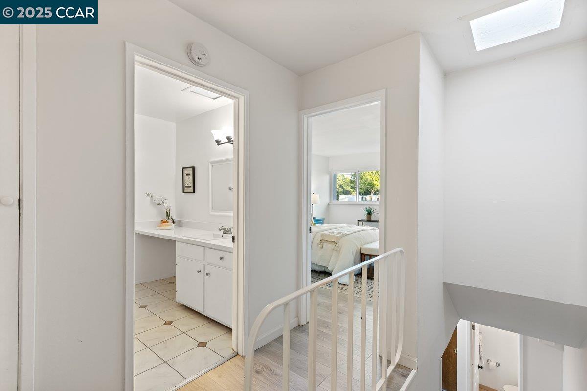 Detail Gallery Image 15 of 28 For 1470 Creekside Dr. #17,  Walnut Creek,  CA 94596-5576 - 2 Beds | 1/1 Baths