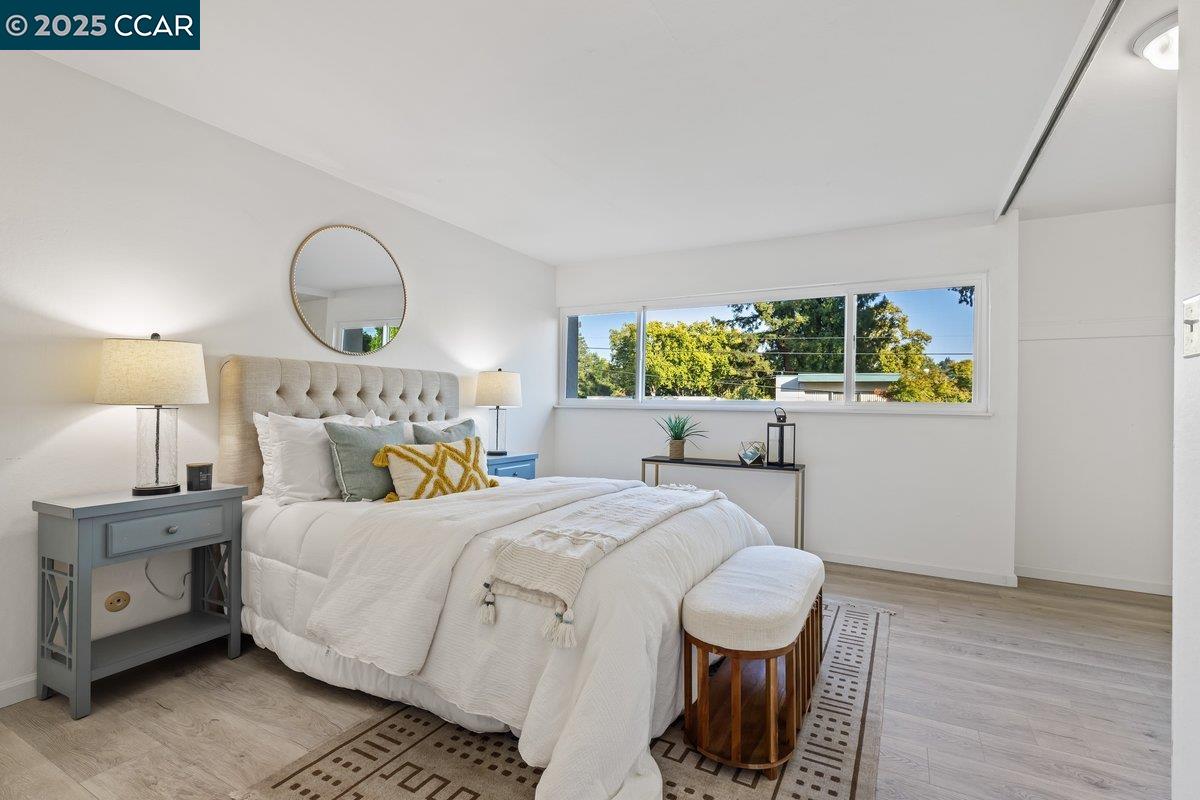 Detail Gallery Image 17 of 28 For 1470 Creekside Dr. #17,  Walnut Creek,  CA 94596-5576 - 2 Beds | 1/1 Baths