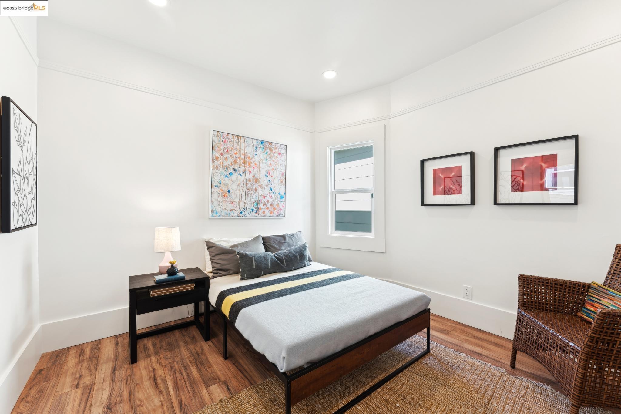 Detail Gallery Image 19 of 30 For 3716 Market St, Oakland,  CA 94608 - 3 Beds | 2 Baths
