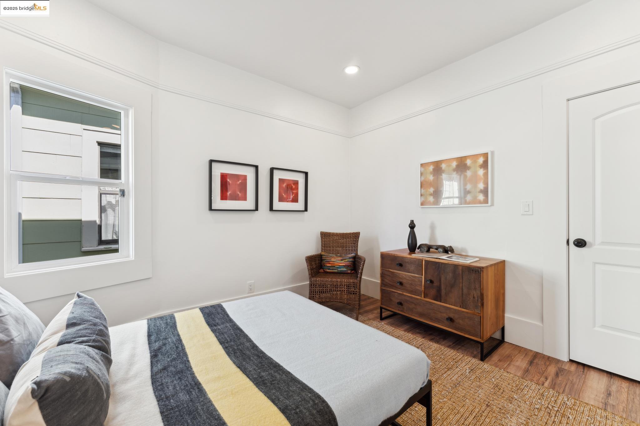 Detail Gallery Image 20 of 30 For 3716 Market St, Oakland,  CA 94608 - 3 Beds | 2 Baths