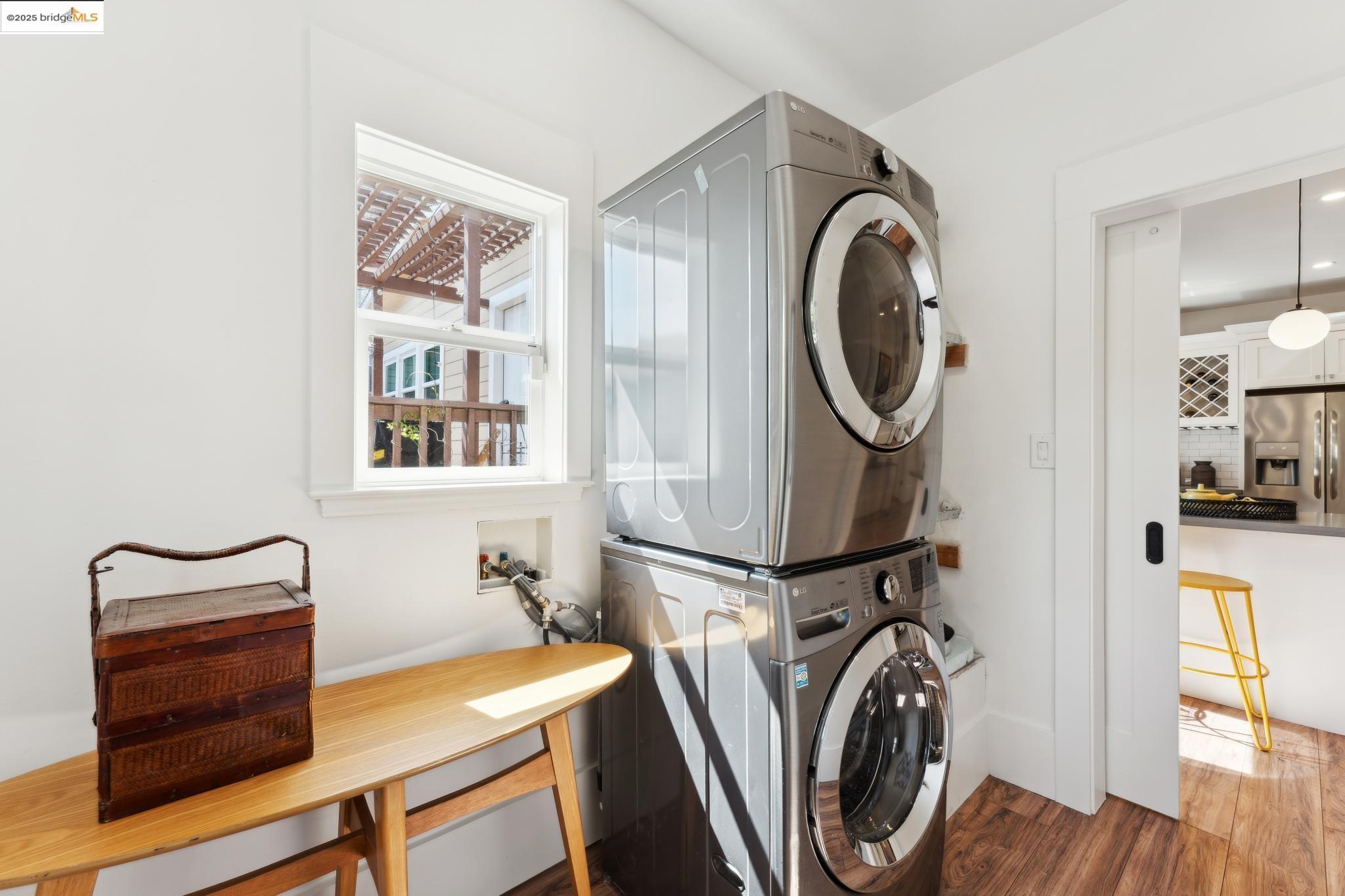 Detail Gallery Image 25 of 30 For 3716 Market St, Oakland,  CA 94608 - 3 Beds | 2 Baths