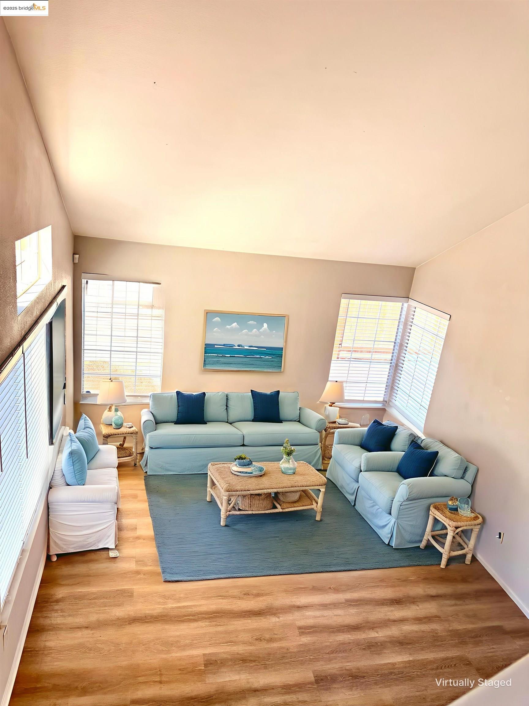 Detail Gallery Image 5 of 35 For 4907 Ridgeview Drive, Antioch,  CA 94531-7756 - 3 Beds | 2/1 Baths