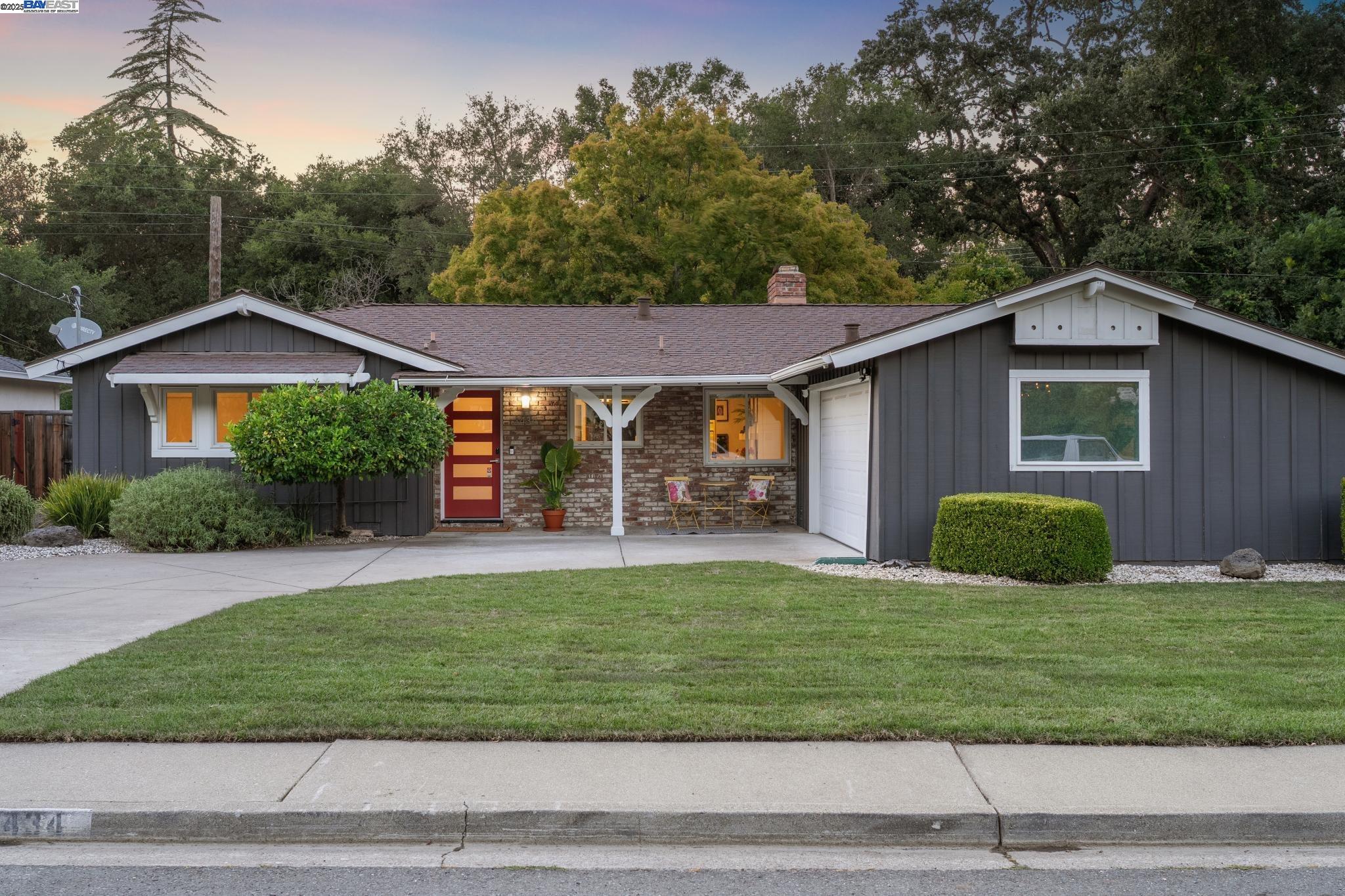 Detail Gallery Image 1 of 51 For 3434 Little Lane, Lafayette,  CA 94549 - 3 Beds | 2 Baths