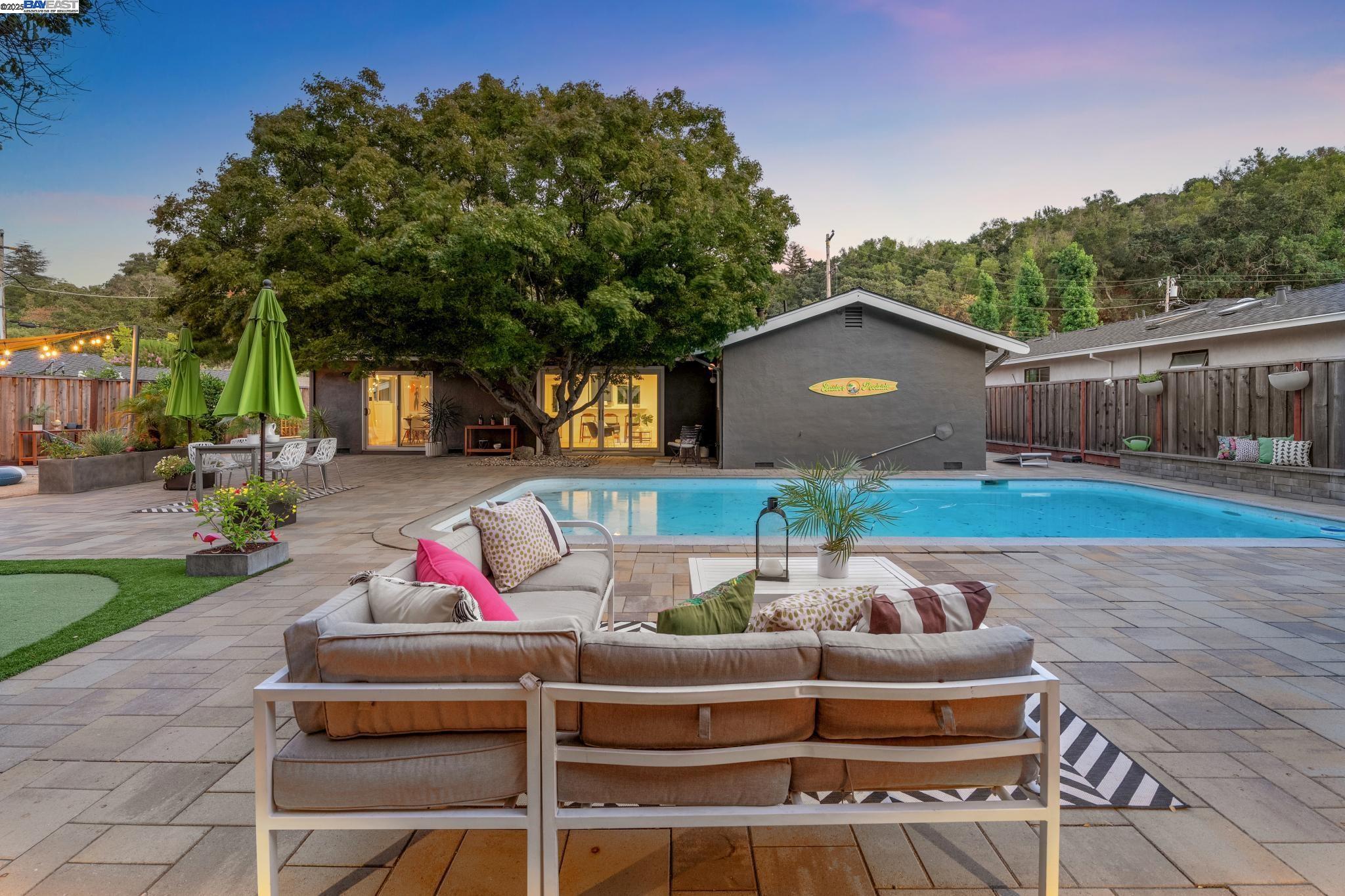 Detail Gallery Image 3 of 51 For 3434 Little Lane, Lafayette,  CA 94549 - 3 Beds | 2 Baths