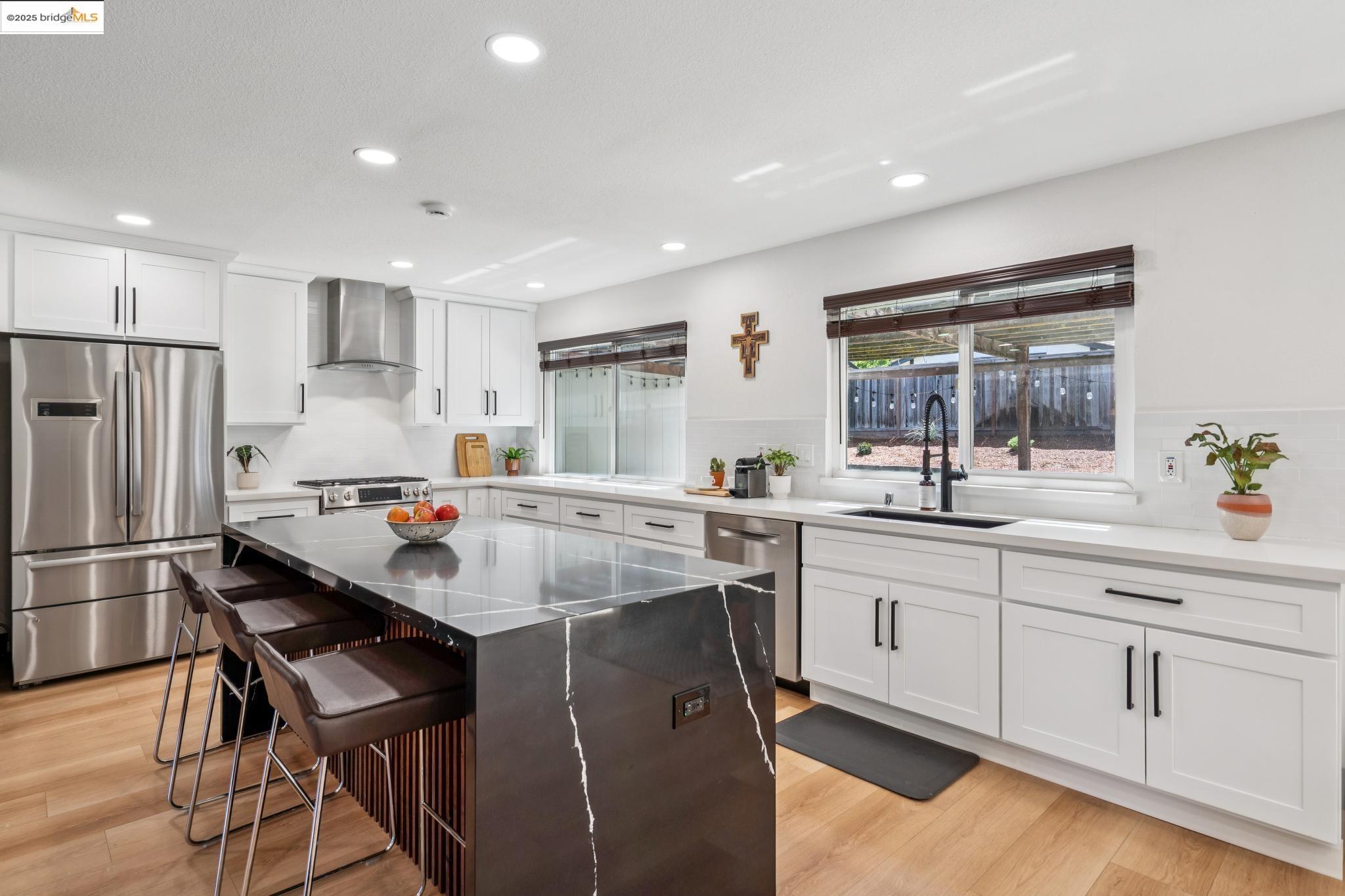 Detail Gallery Image 15 of 44 For 3093 Diablo View Rd, Pleasant Hill,  CA 94523 - 4 Beds | 2 Baths
