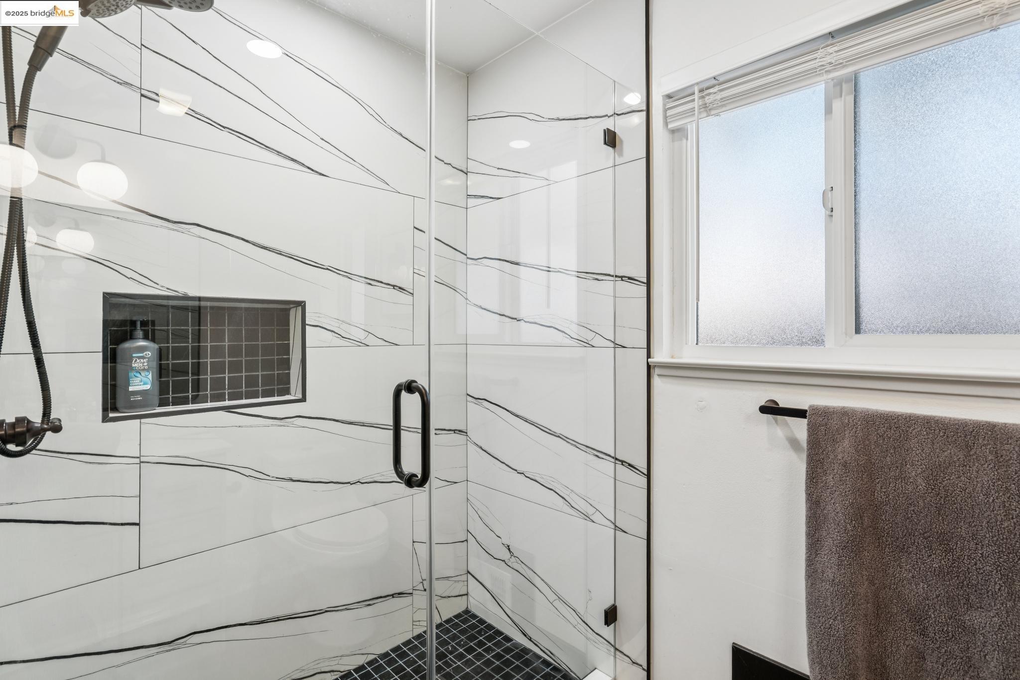 Detail Gallery Image 33 of 44 For 3093 Diablo View Rd, Pleasant Hill,  CA 94523 - 4 Beds | 2 Baths