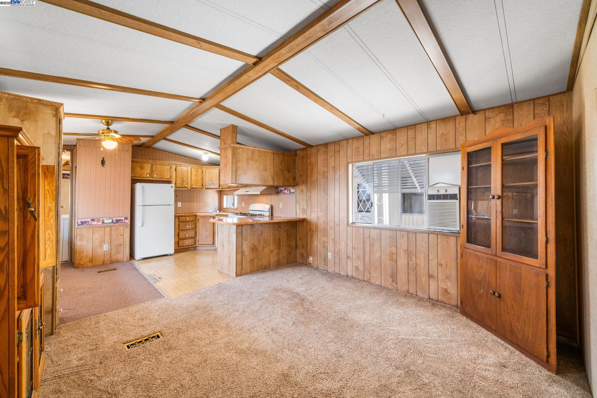 Detail Gallery Image 5 of 15 For 3998 Castro Valley Blvd Spc 27,  Castro Valley,  CA 94546 - 2 Beds | 1 Baths