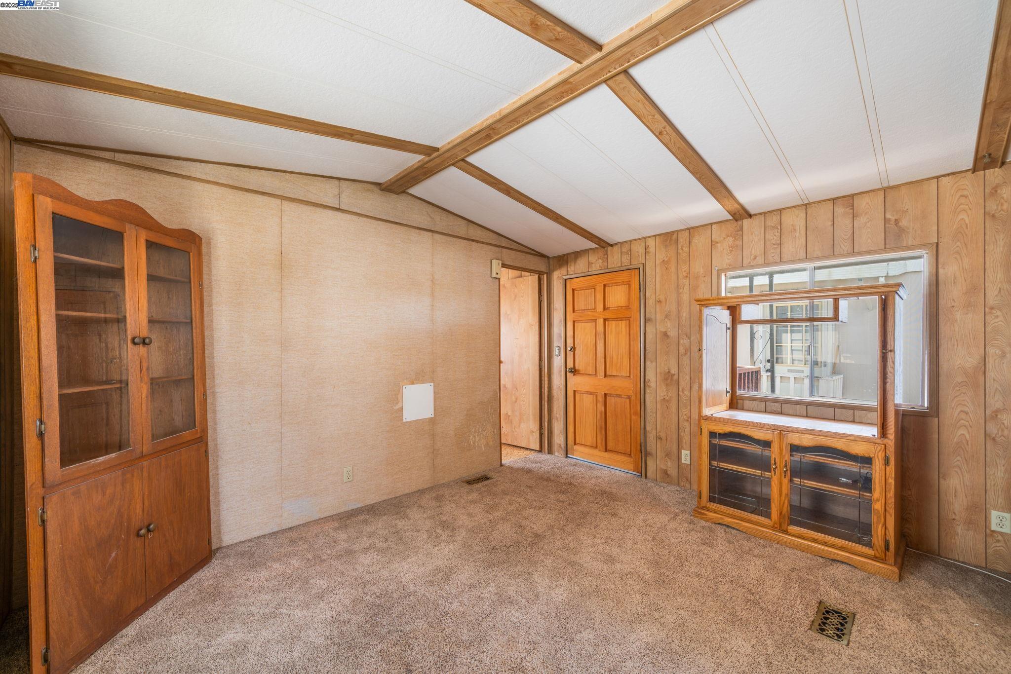 Detail Gallery Image 6 of 15 For 3998 Castro Valley Blvd Spc 27,  Castro Valley,  CA 94546 - 2 Beds | 1 Baths