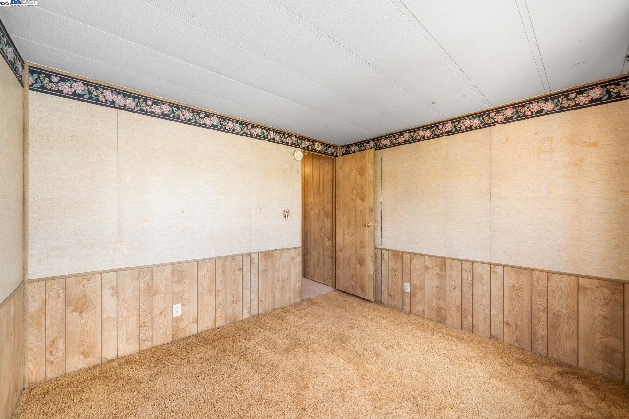 Detail Gallery Image 10 of 15 For 3998 Castro Valley Blvd Spc 27,  Castro Valley,  CA 94546 - 2 Beds | 1 Baths