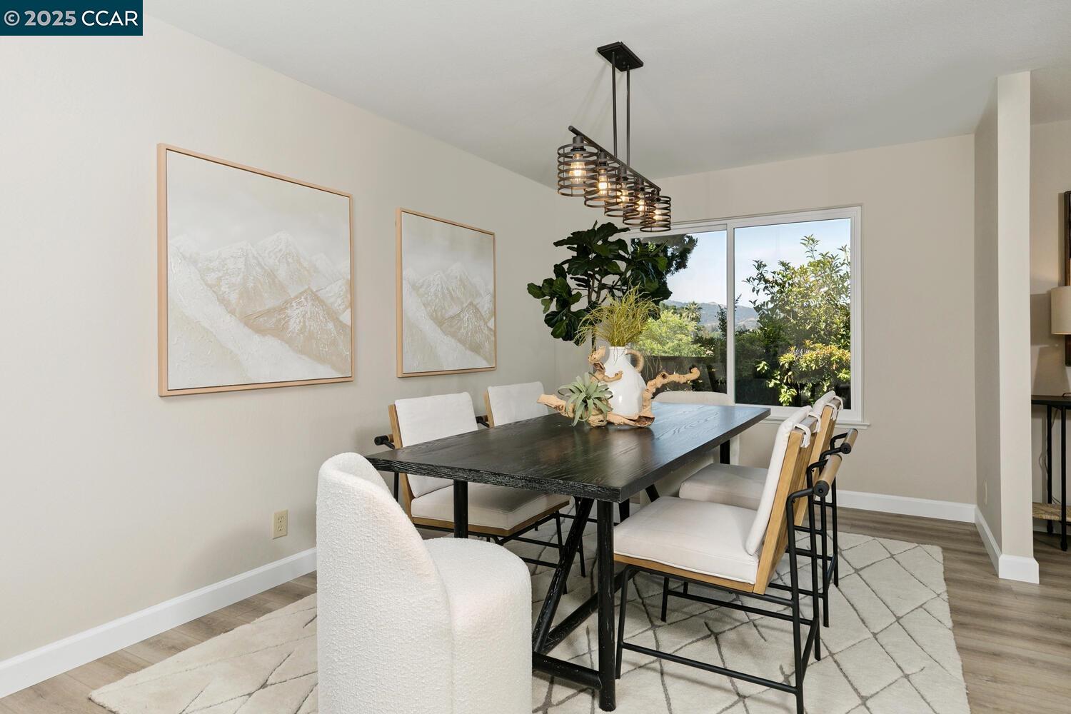 Detail Gallery Image 12 of 36 For 2073 Robb Rd, Walnut Creek,  CA 94596 - 3 Beds | 2 Baths
