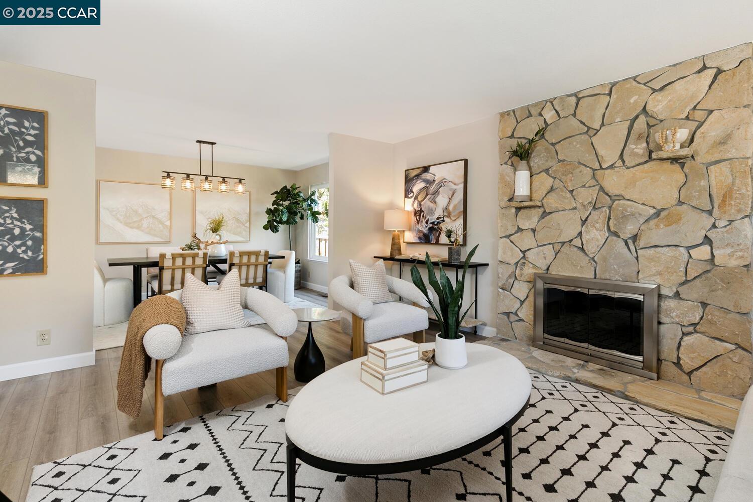 Detail Gallery Image 8 of 36 For 2073 Robb Rd, Walnut Creek,  CA 94596 - 3 Beds | 2 Baths