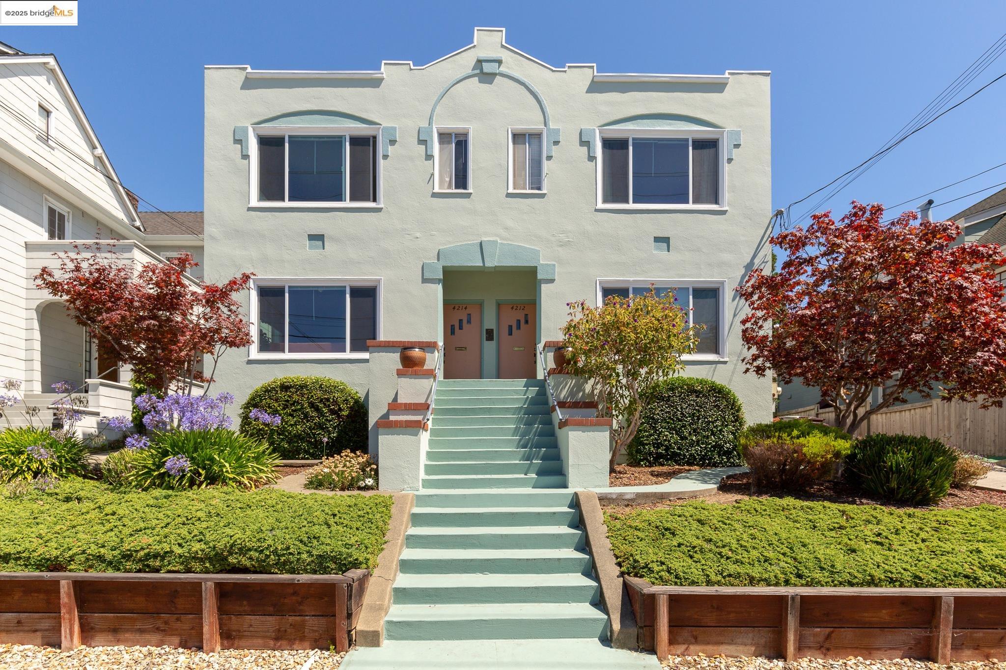 Detail Gallery Image 1 of 13 For 4210 Gilbert St, Oakland,  CA 94611 - – Beds | – Baths