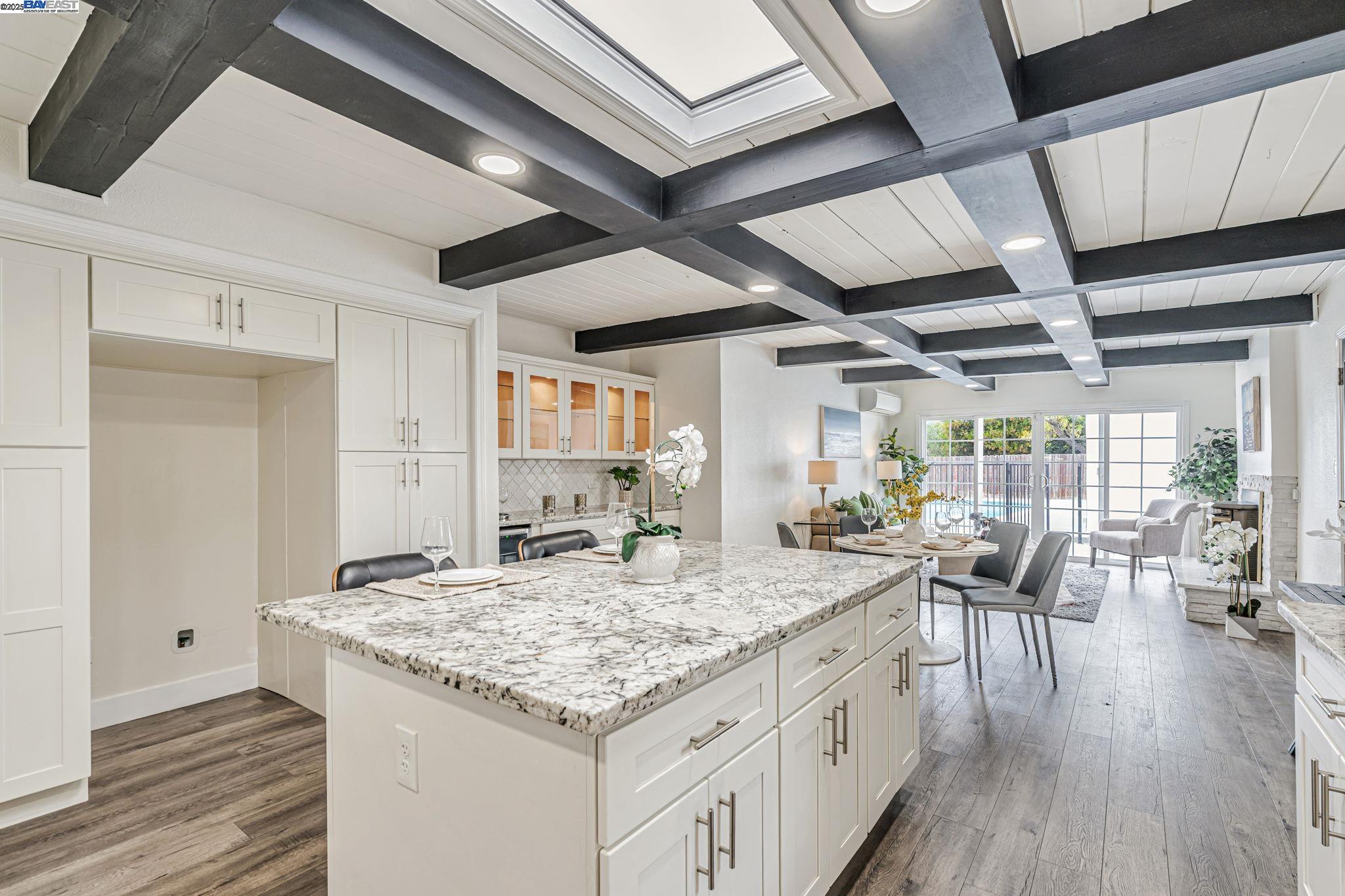 Detail Gallery Image 11 of 58 For 340 Beverly Ave, San Leandro,  CA 94577 - 3 Beds | 2/1 Baths