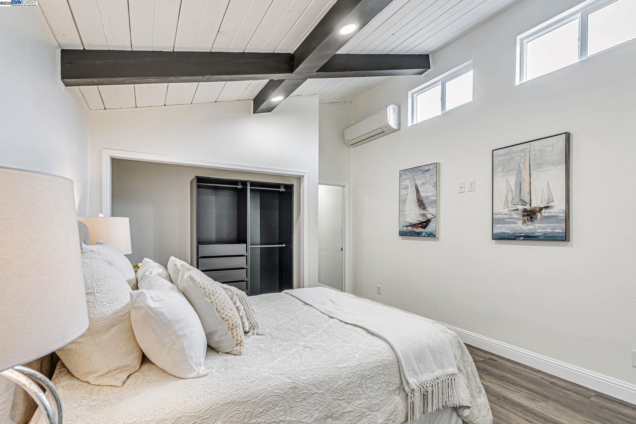 Detail Gallery Image 15 of 58 For 340 Beverly Ave, San Leandro,  CA 94577 - 3 Beds | 2/1 Baths