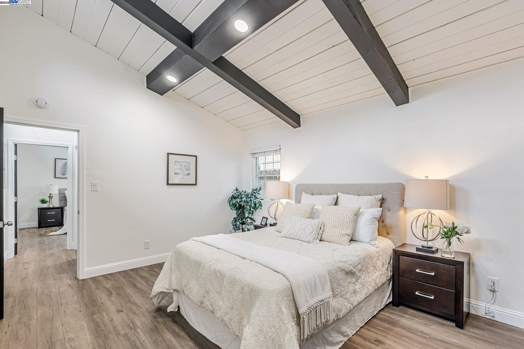 Detail Gallery Image 17 of 58 For 340 Beverly Ave, San Leandro,  CA 94577 - 3 Beds | 2/1 Baths