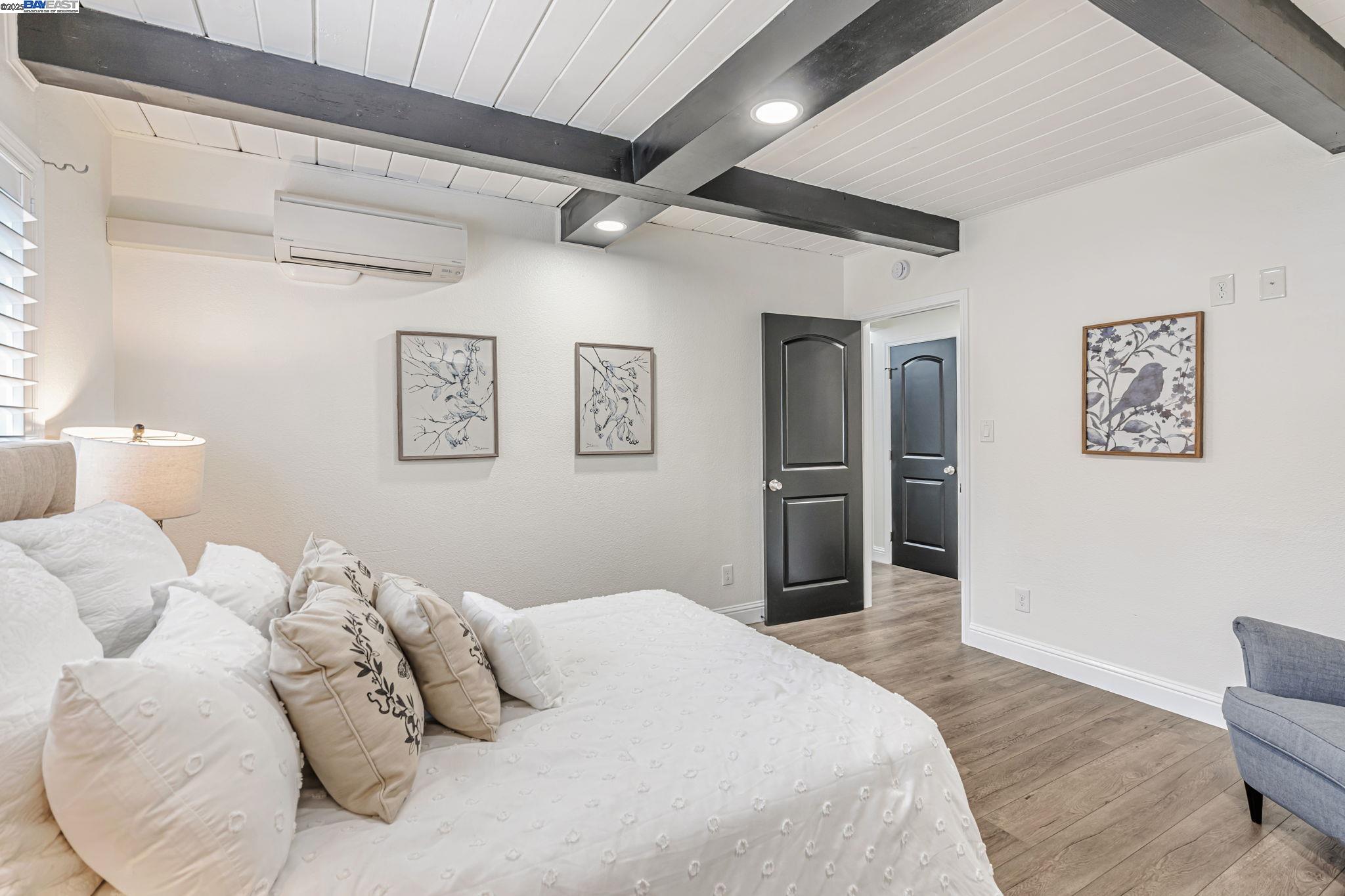 Detail Gallery Image 23 of 58 For 340 Beverly Ave, San Leandro,  CA 94577 - 3 Beds | 2/1 Baths