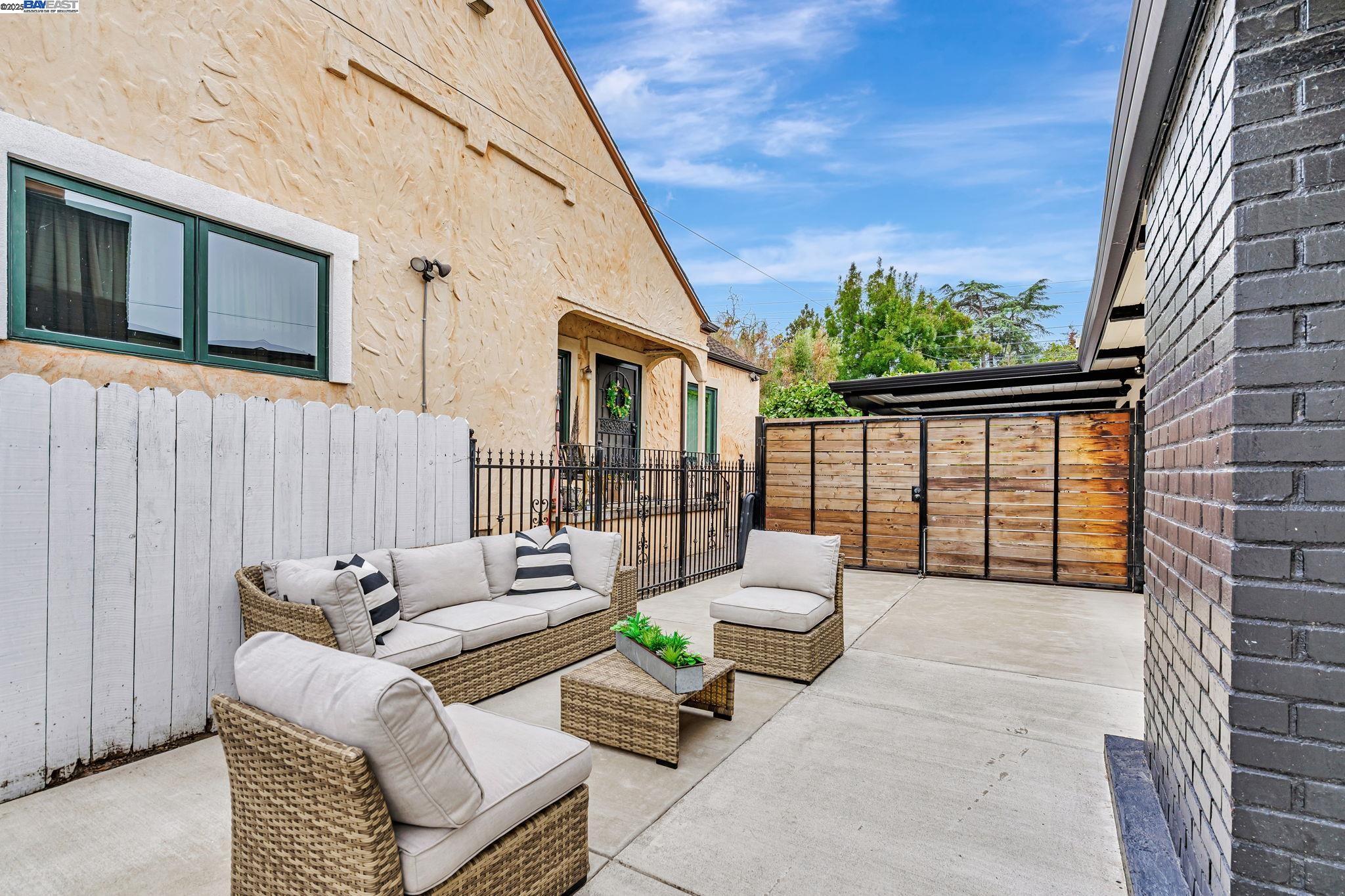Detail Gallery Image 35 of 58 For 340 Beverly Ave, San Leandro,  CA 94577 - 3 Beds | 2/1 Baths