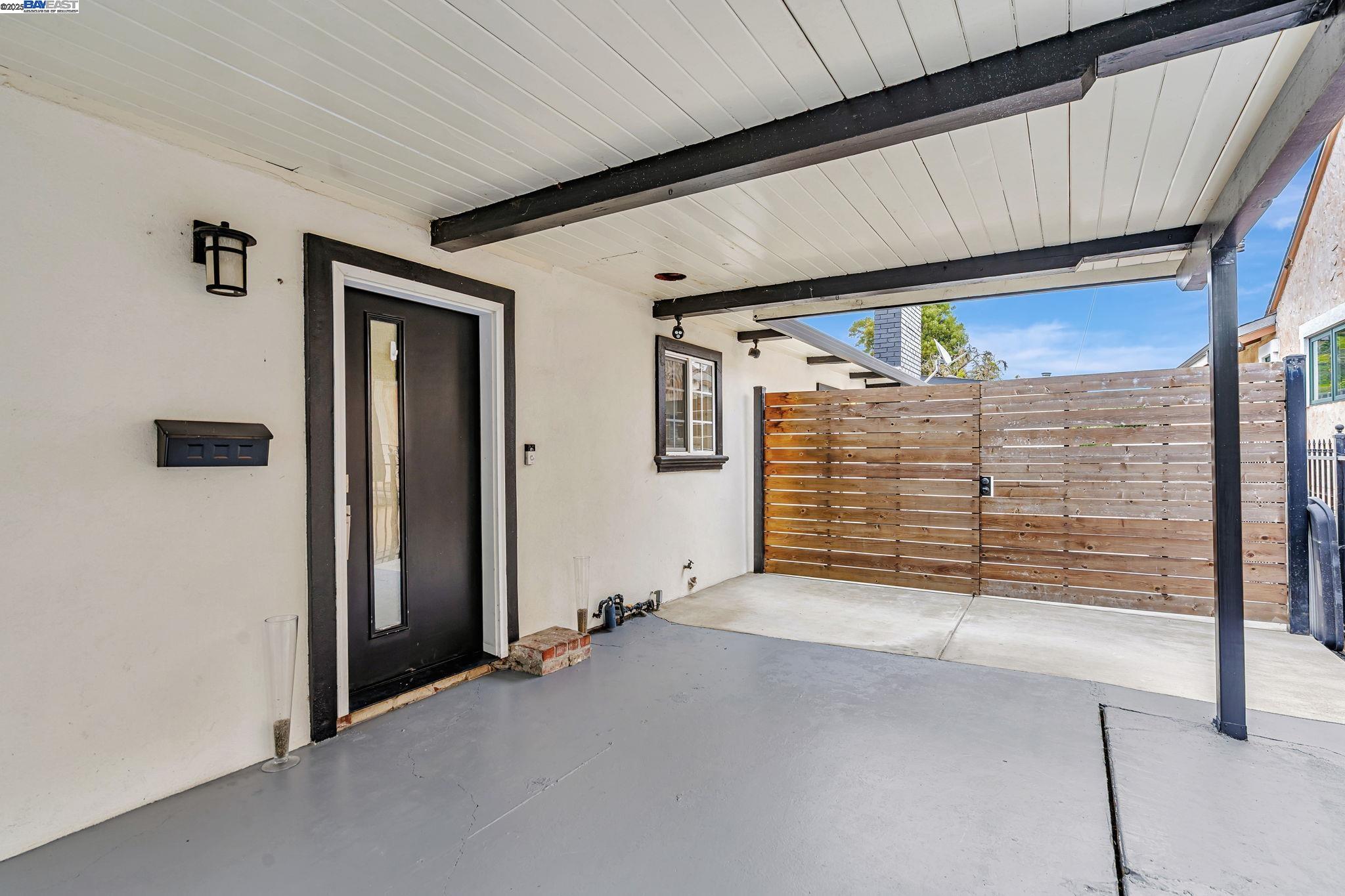 Detail Gallery Image 5 of 58 For 340 Beverly Ave, San Leandro,  CA 94577 - 3 Beds | 2/1 Baths