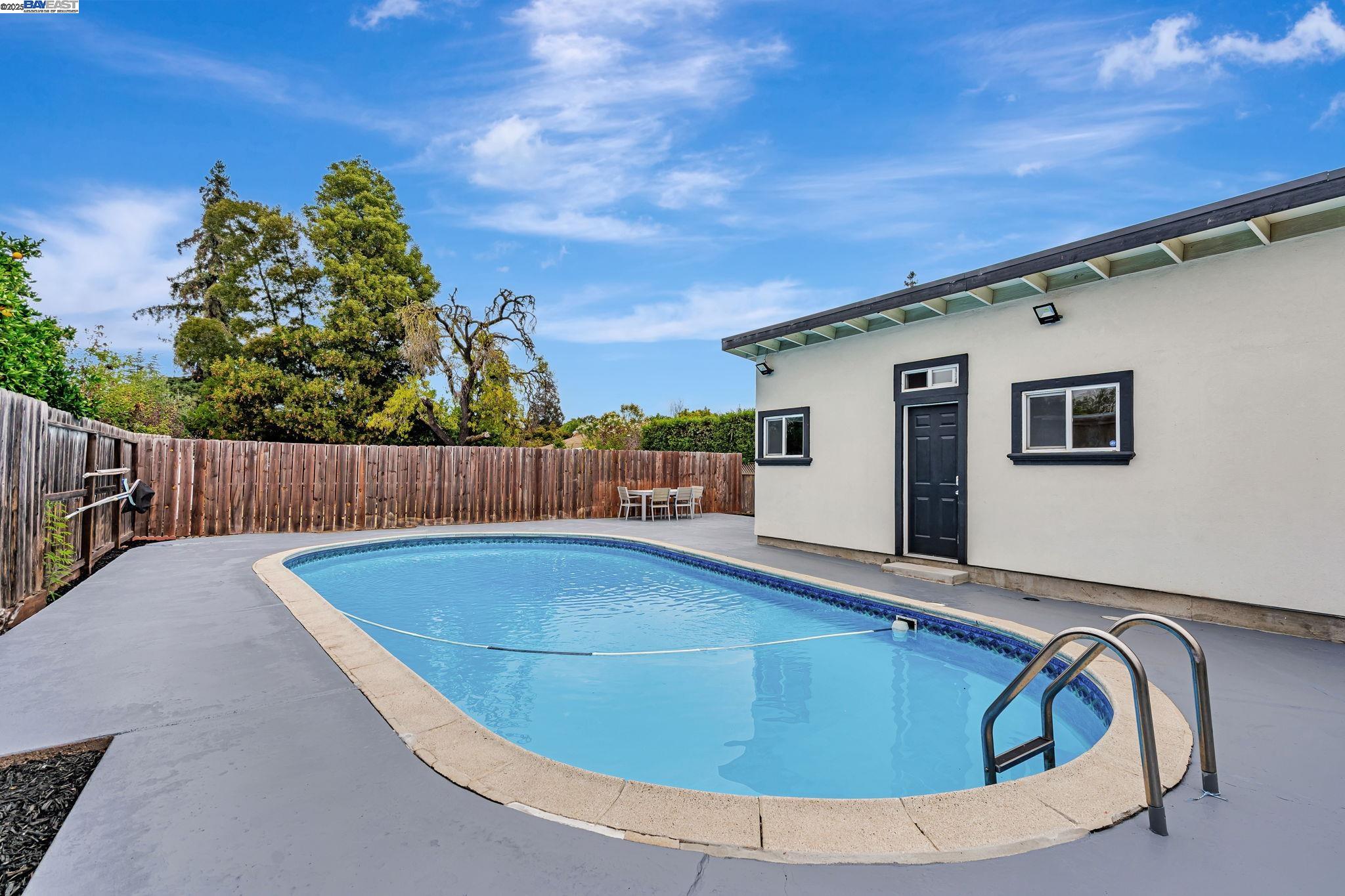 Detail Gallery Image 52 of 58 For 340 Beverly Ave, San Leandro,  CA 94577 - 3 Beds | 2/1 Baths