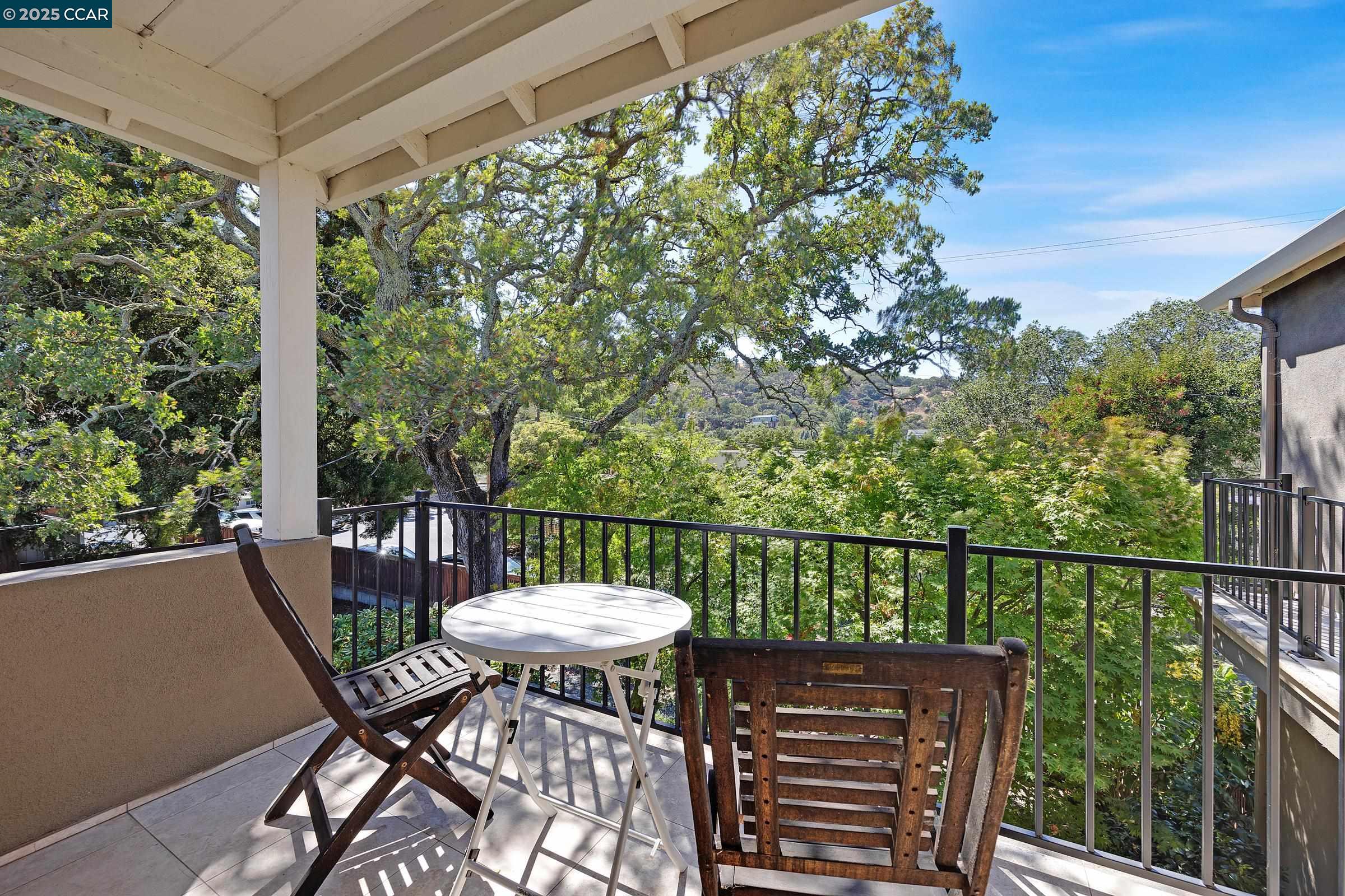 Detail Gallery Image 18 of 46 For 1301 Thomas Dr, Martinez,  CA 94553 - 4 Beds | 2/1 Baths