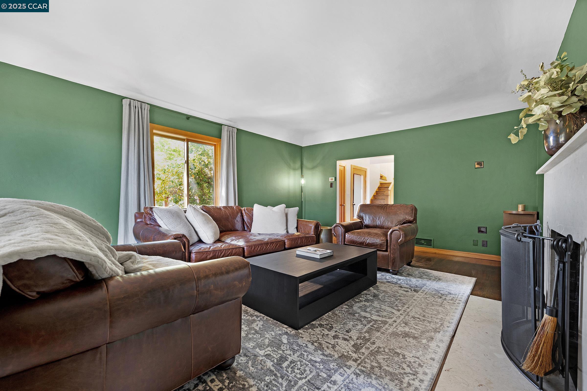Detail Gallery Image 4 of 46 For 1301 Thomas Dr, Martinez,  CA 94553 - 4 Beds | 2/1 Baths
