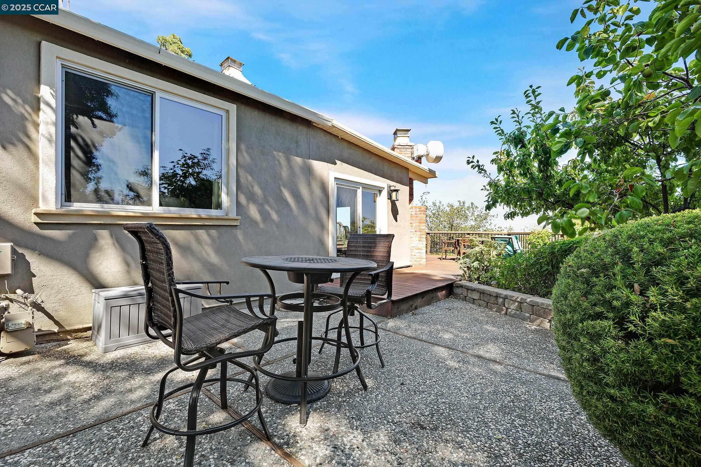Detail Gallery Image 34 of 46 For 1301 Thomas Dr, Martinez,  CA 94553 - 4 Beds | 2/1 Baths