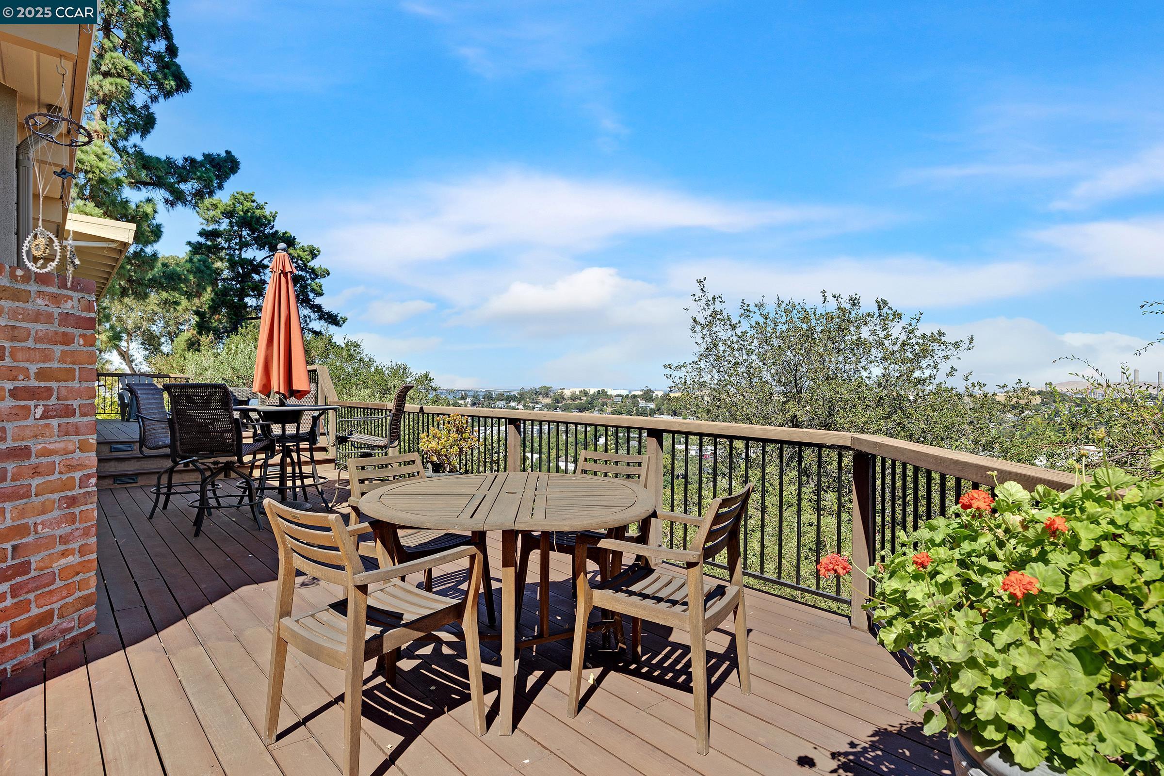 Detail Gallery Image 38 of 46 For 1301 Thomas Dr, Martinez,  CA 94553 - 4 Beds | 2/1 Baths