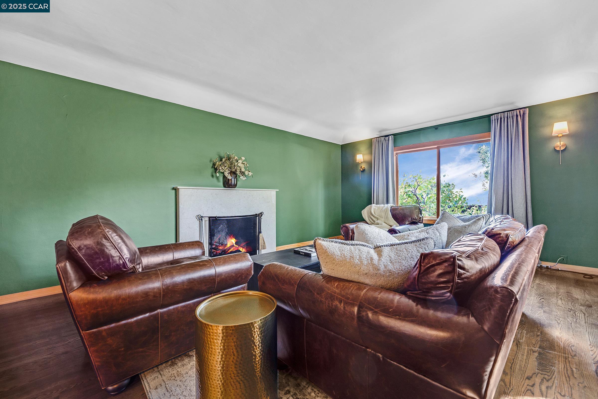 Detail Gallery Image 5 of 46 For 1301 Thomas Dr, Martinez,  CA 94553 - 4 Beds | 2/1 Baths