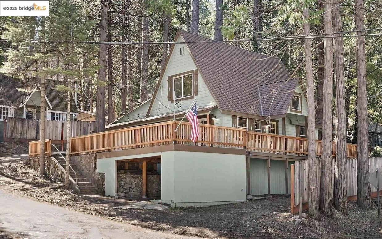 Detail Gallery Image 1 of 29 For 18843 Hillcrest Road, Twain Harte,  CA 95383 - 3 Beds | 2 Baths