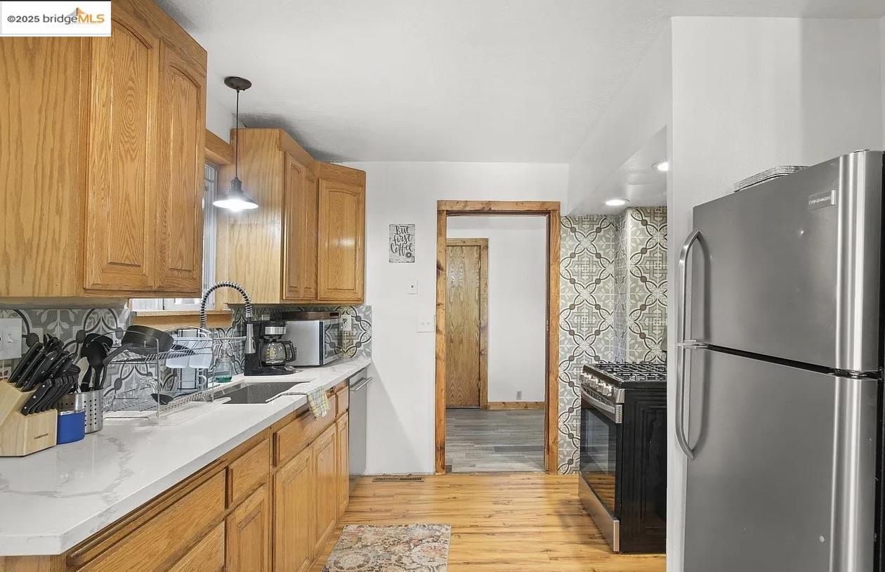 Detail Gallery Image 11 of 29 For 18843 Hillcrest Road, Twain Harte,  CA 95383 - 3 Beds | 2 Baths