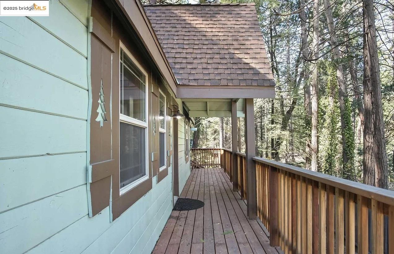 Detail Gallery Image 4 of 29 For 18843 Hillcrest Road, Twain Harte,  CA 95383 - 3 Beds | 2 Baths