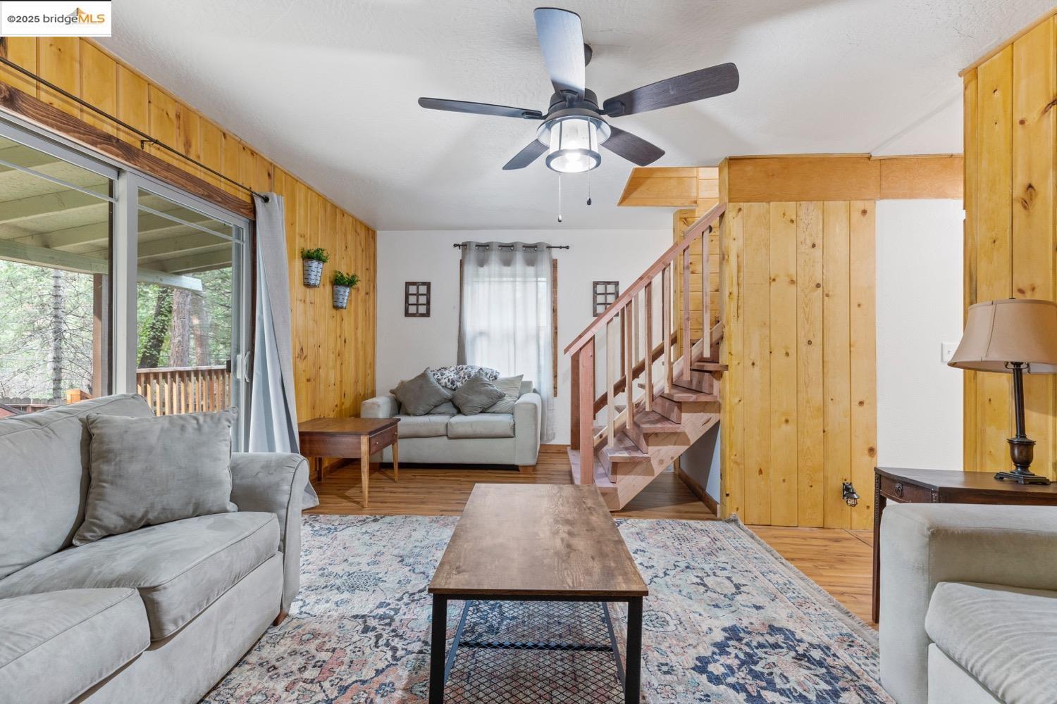 Detail Gallery Image 8 of 29 For 18843 Hillcrest Road, Twain Harte,  CA 95383 - 3 Beds | 2 Baths