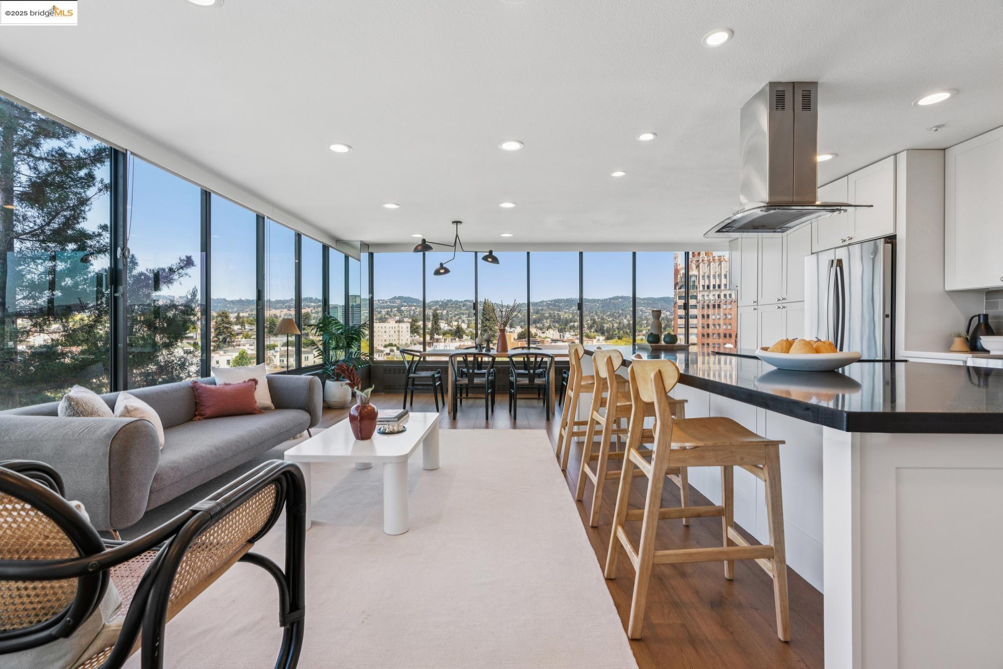 Detail Gallery Image 1 of 46 For 565 Bellevue Ave #806,  Oakland,  CA 94610 - 2 Beds | 2 Baths