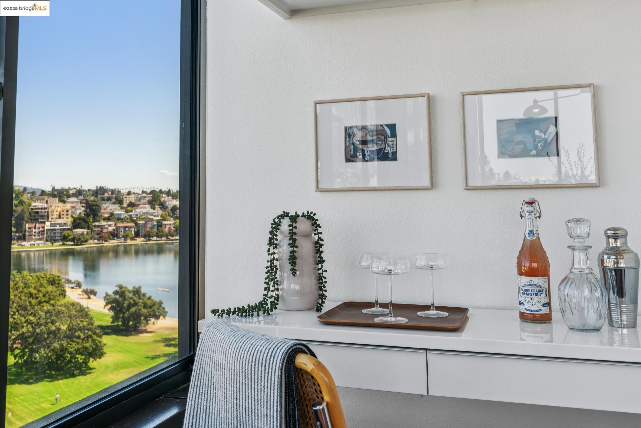 Detail Gallery Image 16 of 46 For 565 Bellevue Ave #806,  Oakland,  CA 94610 - 2 Beds | 2 Baths
