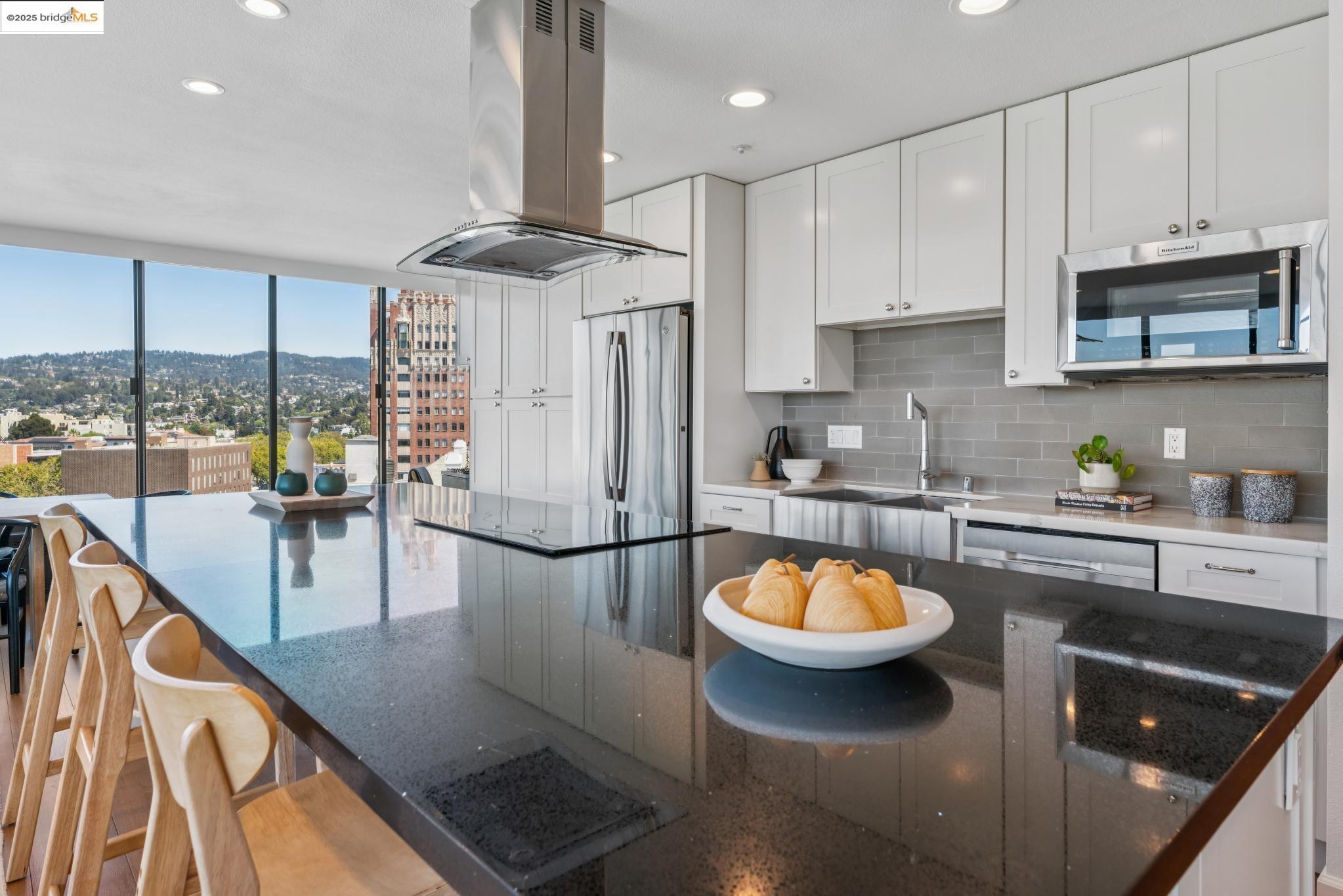 Detail Gallery Image 21 of 46 For 565 Bellevue Ave #806,  Oakland,  CA 94610 - 2 Beds | 2 Baths