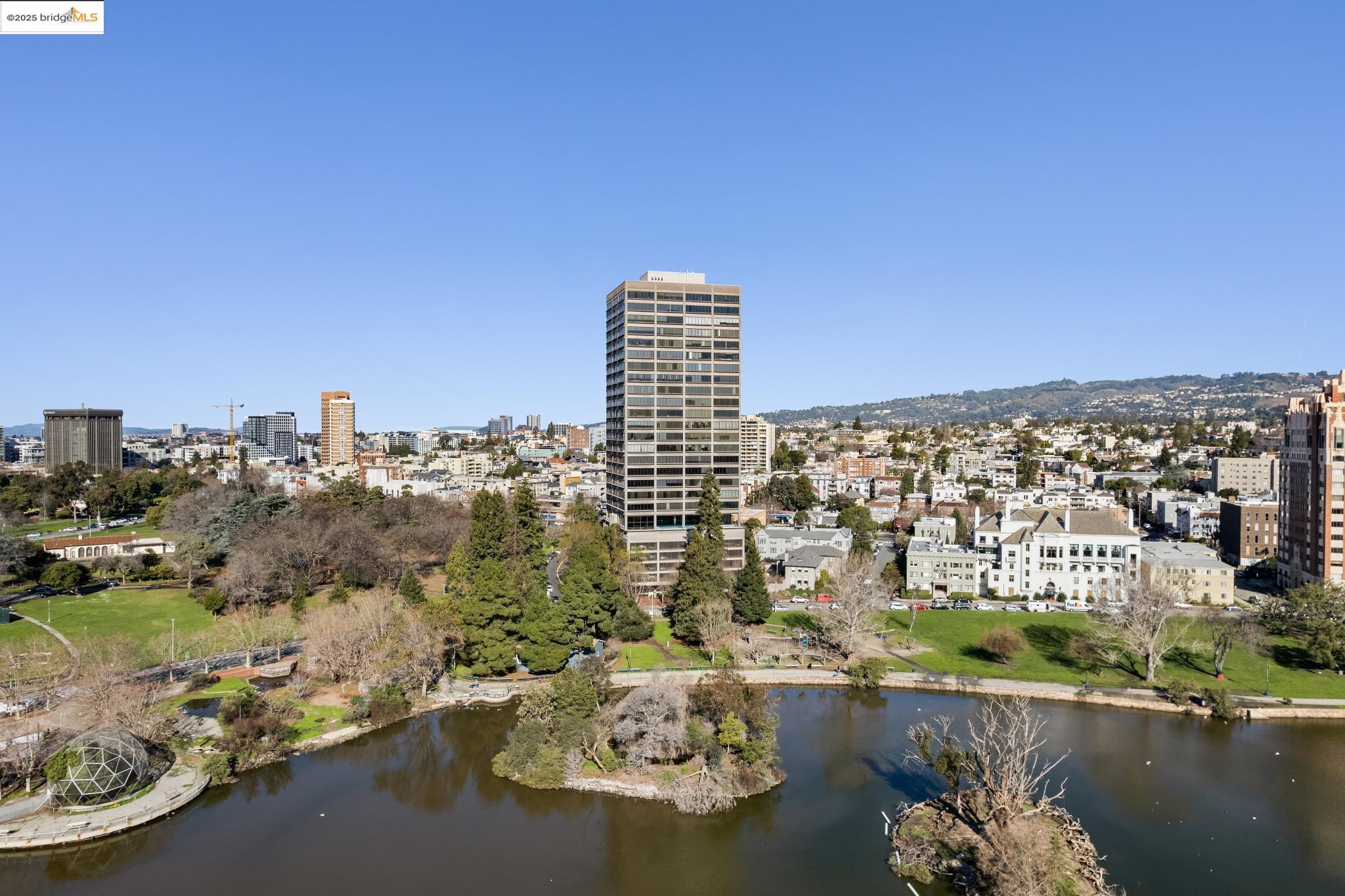Detail Gallery Image 34 of 46 For 565 Bellevue Ave #806,  Oakland,  CA 94610 - 2 Beds | 2 Baths