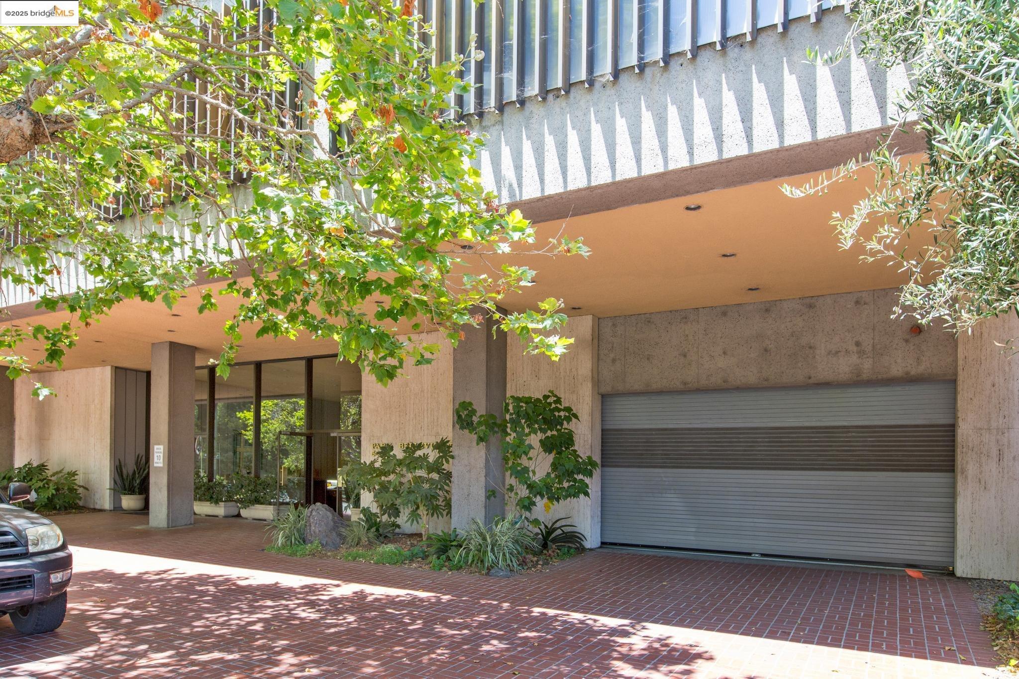 Detail Gallery Image 39 of 46 For 565 Bellevue Ave #806,  Oakland,  CA 94610 - 2 Beds | 2 Baths