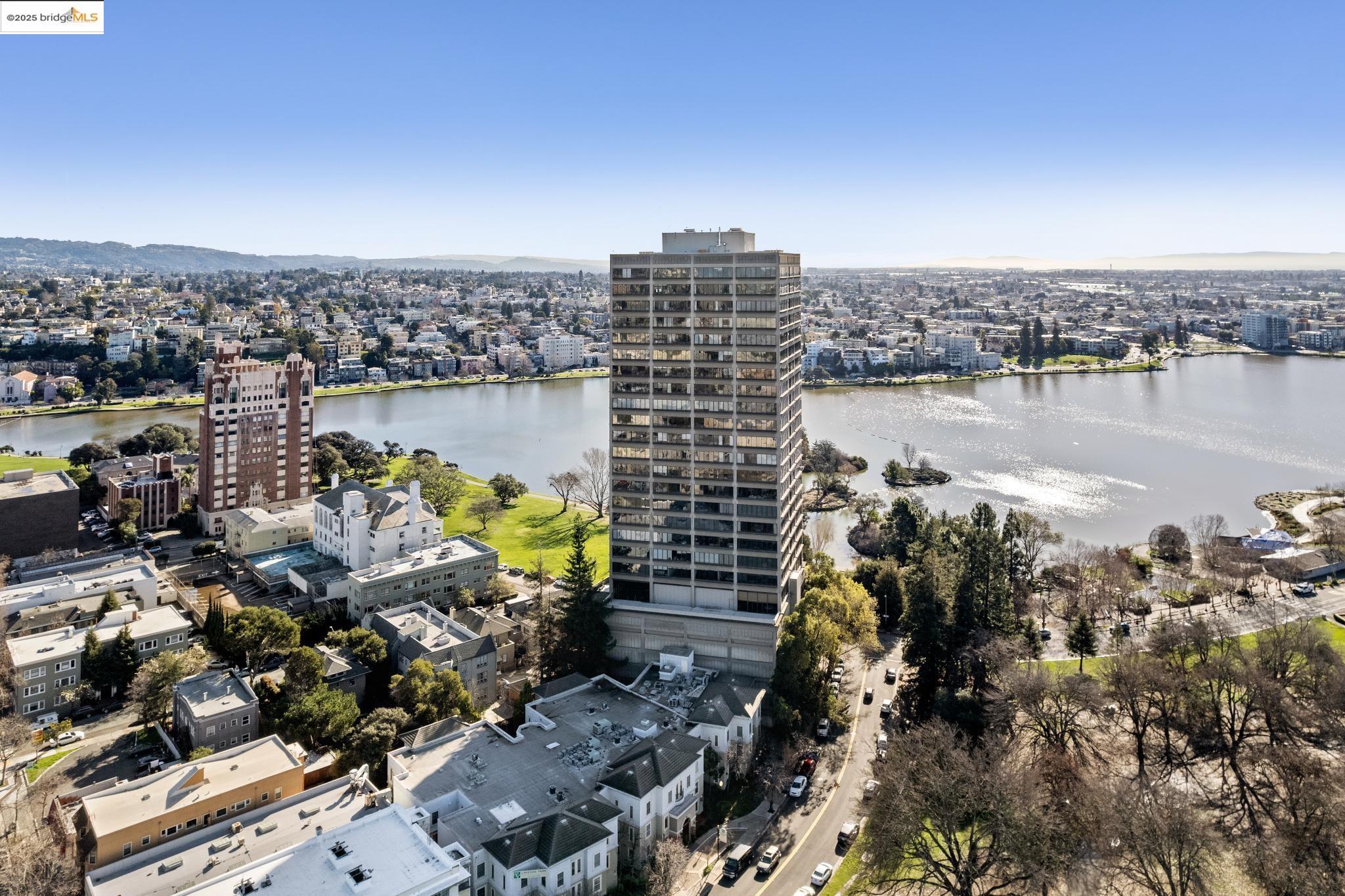 Detail Gallery Image 44 of 46 For 565 Bellevue Ave #806,  Oakland,  CA 94610 - 2 Beds | 2 Baths
