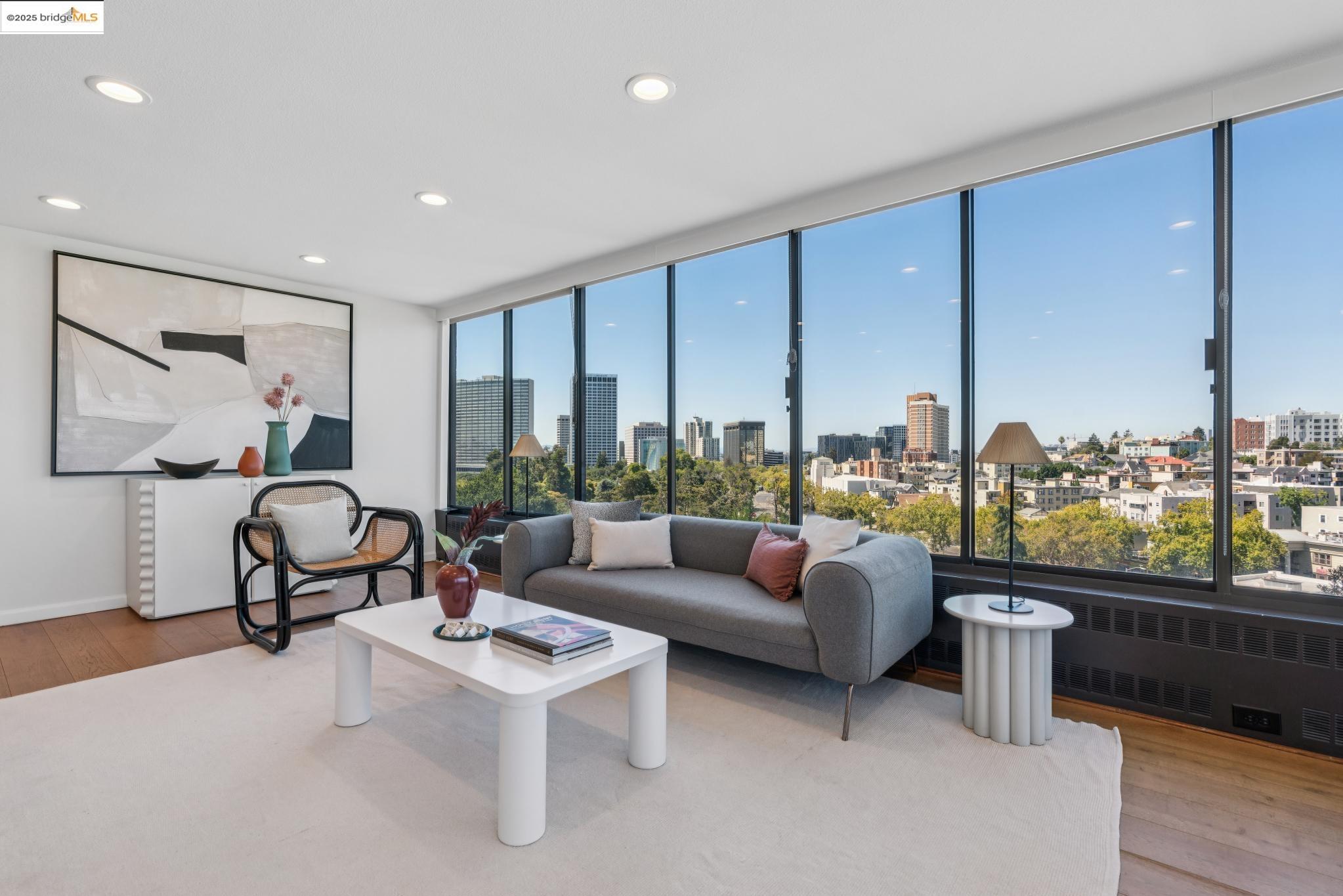 Detail Gallery Image 6 of 46 For 565 Bellevue Ave #806,  Oakland,  CA 94610 - 2 Beds | 2 Baths