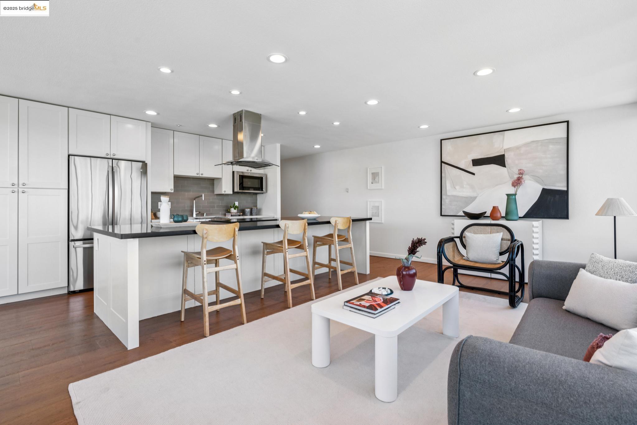 Detail Gallery Image 9 of 46 For 565 Bellevue Ave #806,  Oakland,  CA 94610 - 2 Beds | 2 Baths
