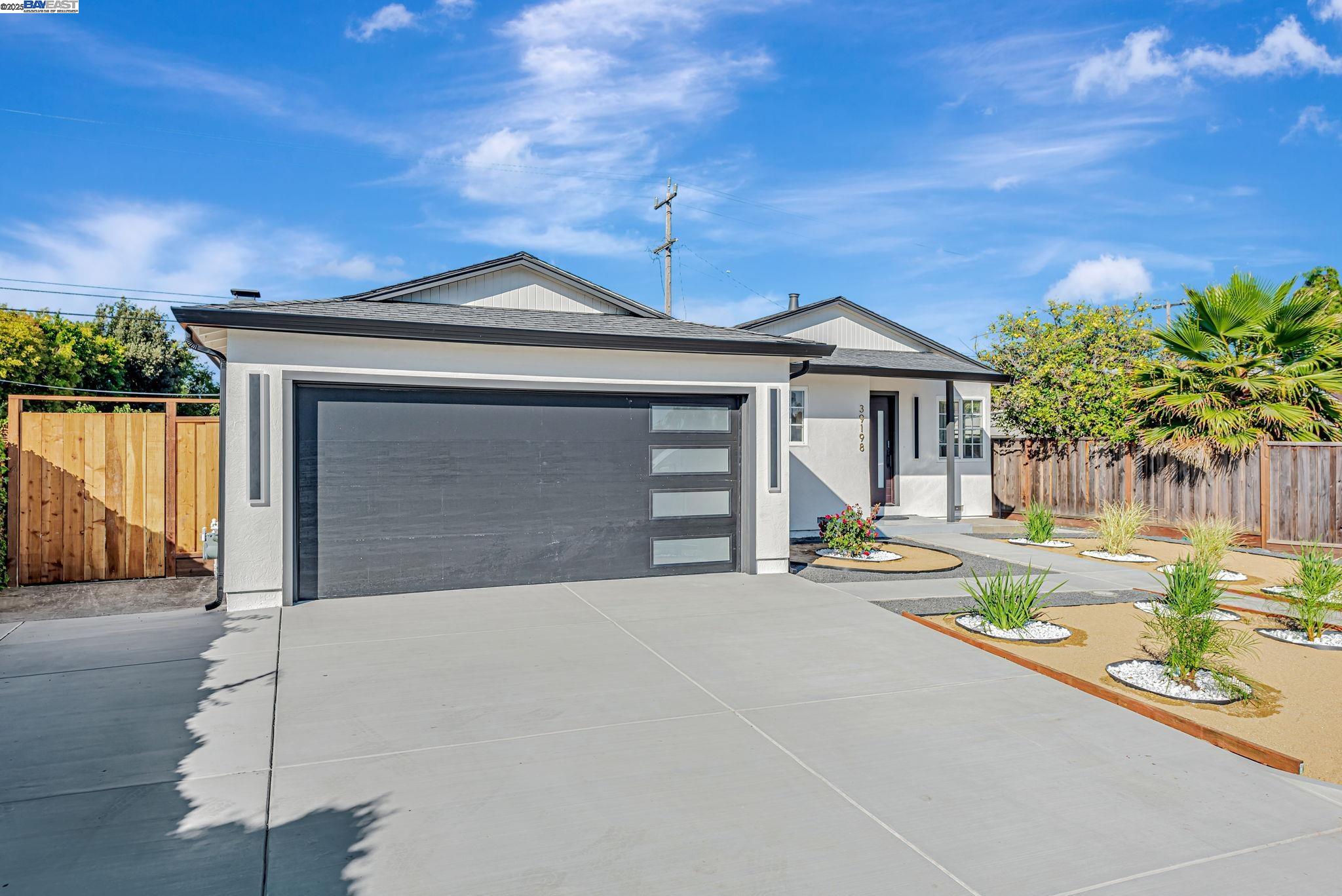 Detail Gallery Image 2 of 49 For 39198 Blacow Rd, Fremont,  CA 94538 - 3 Beds | 2 Baths