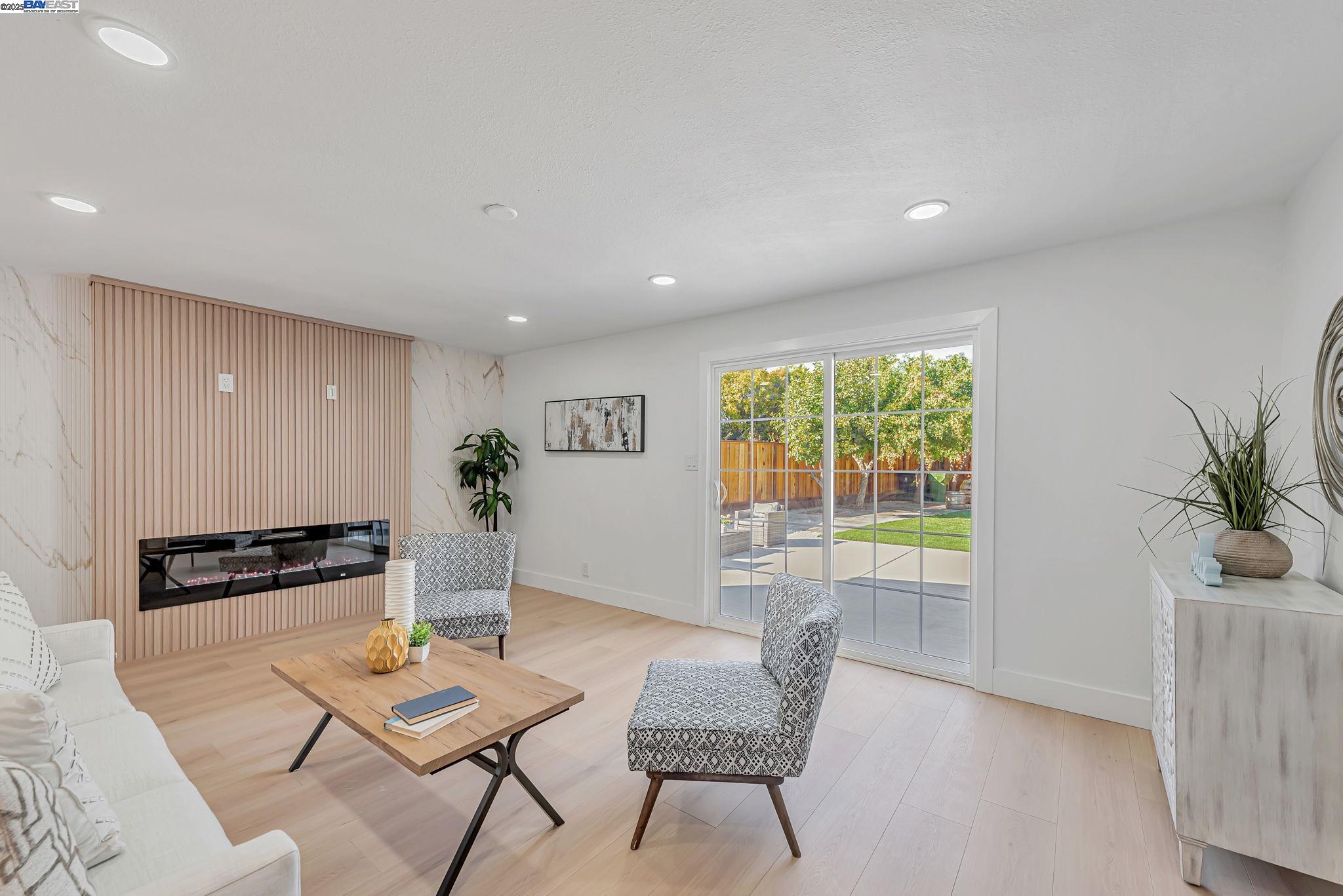 Detail Gallery Image 9 of 49 For 39198 Blacow Rd, Fremont,  CA 94538 - 3 Beds | 2 Baths